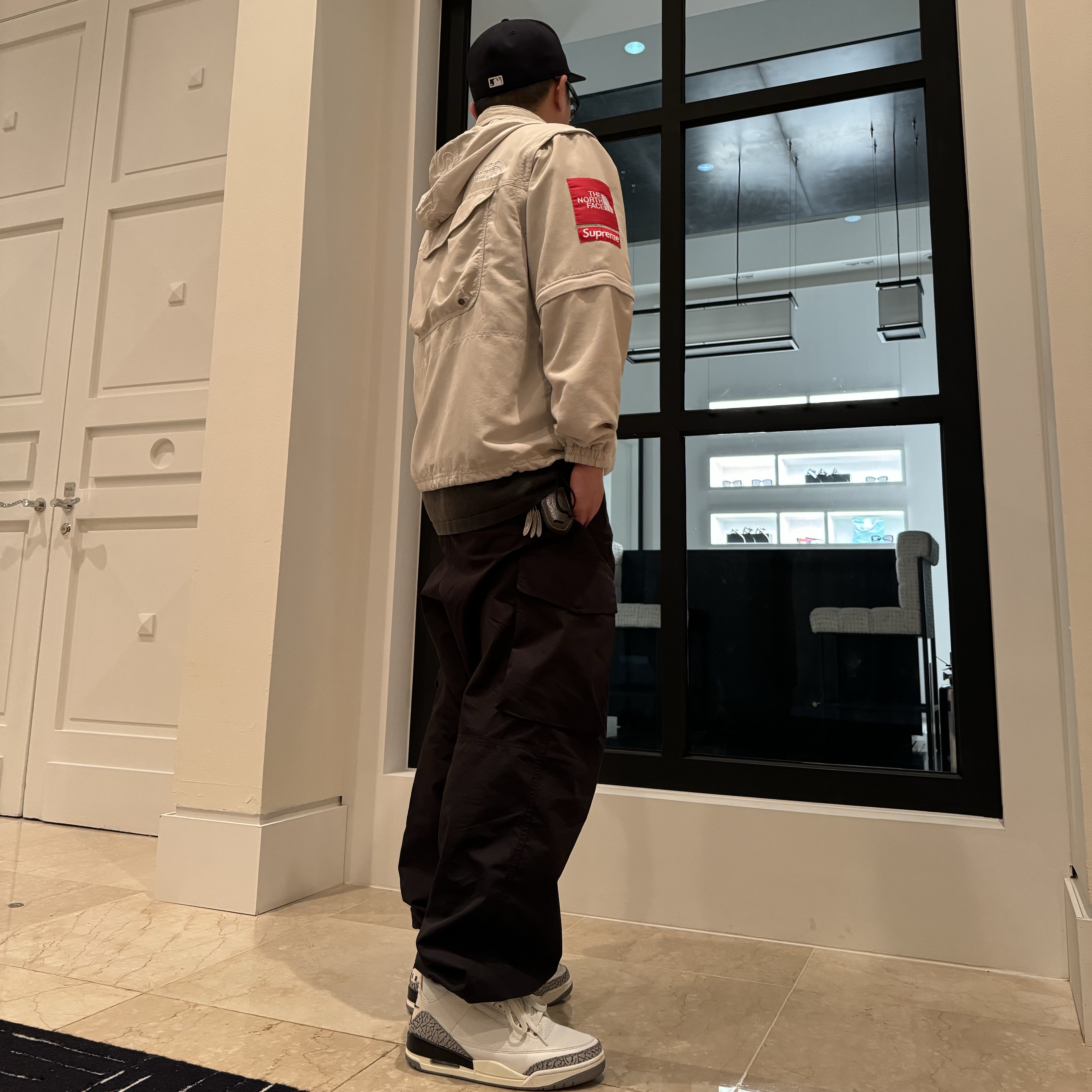Jordan 3 Retro White Cement Reimagined, Supreme x The North Face Trekking Convertible Jacket Stone - 22SS 착용 스타일 - 2