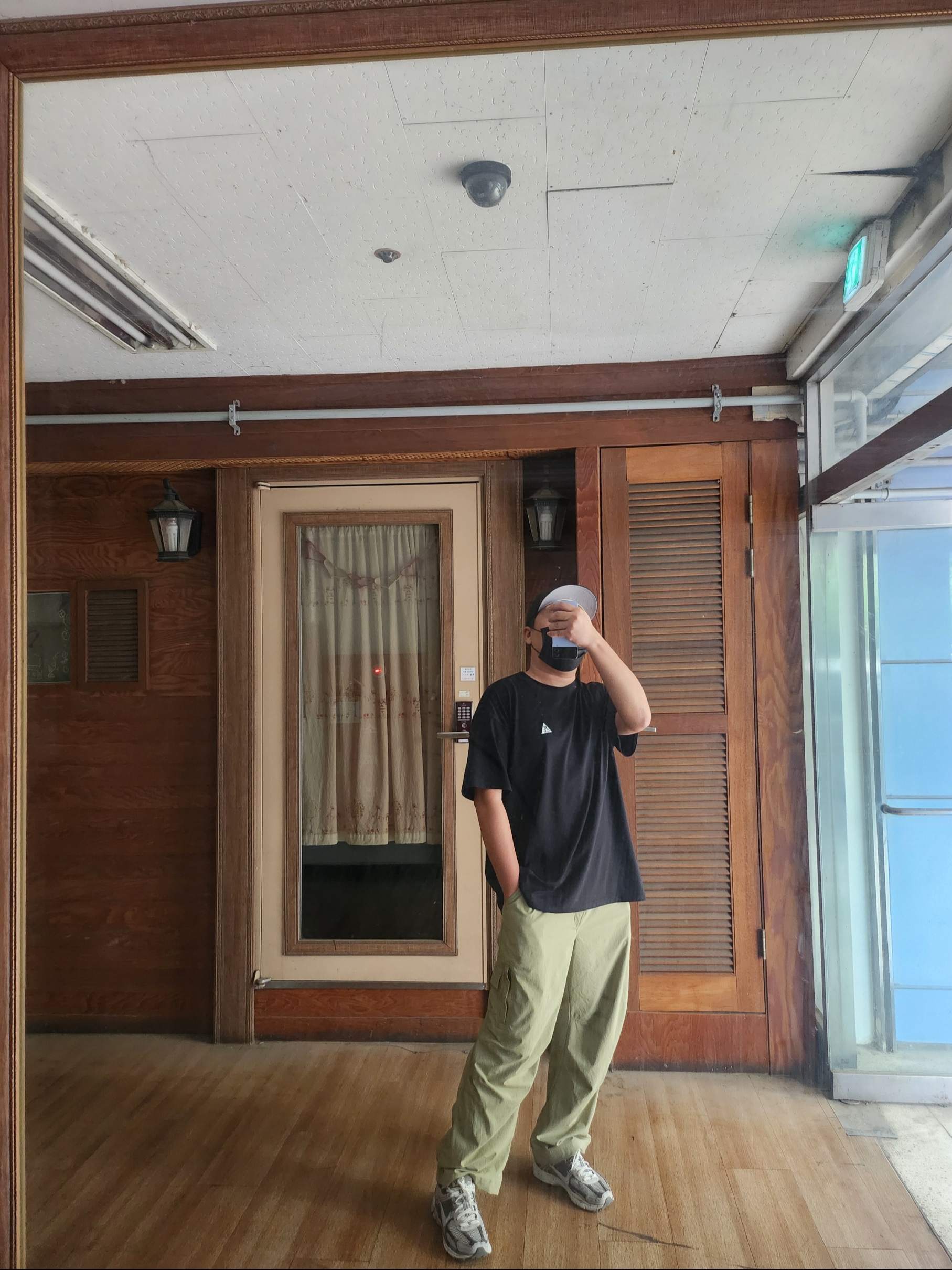 Nike ACG LBR T-Shirt Black - Asia, Nike ACG Oregon Series Cargo Pants Neutral Olive - US/EU 착용 스타일