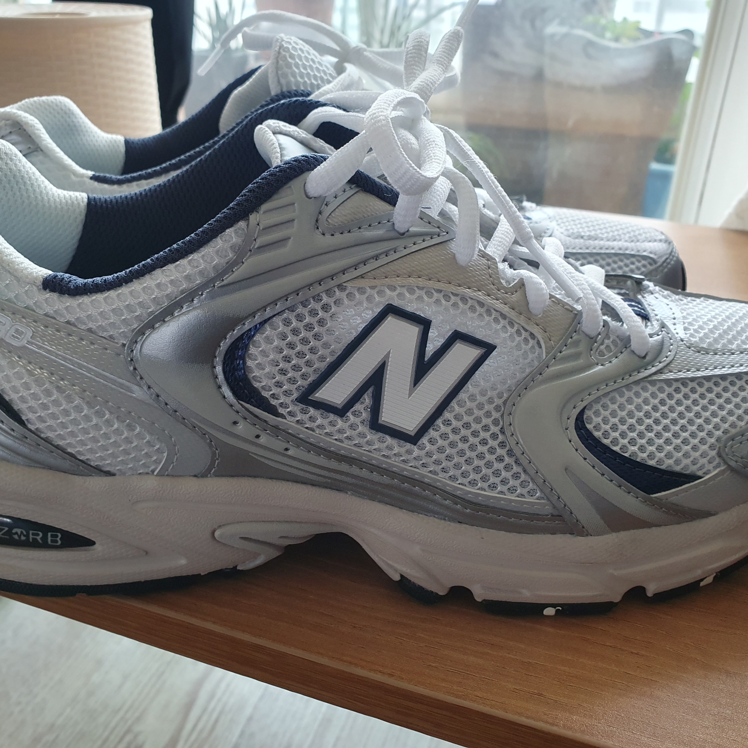New Balance 530 Steel Grey 착용 스타일