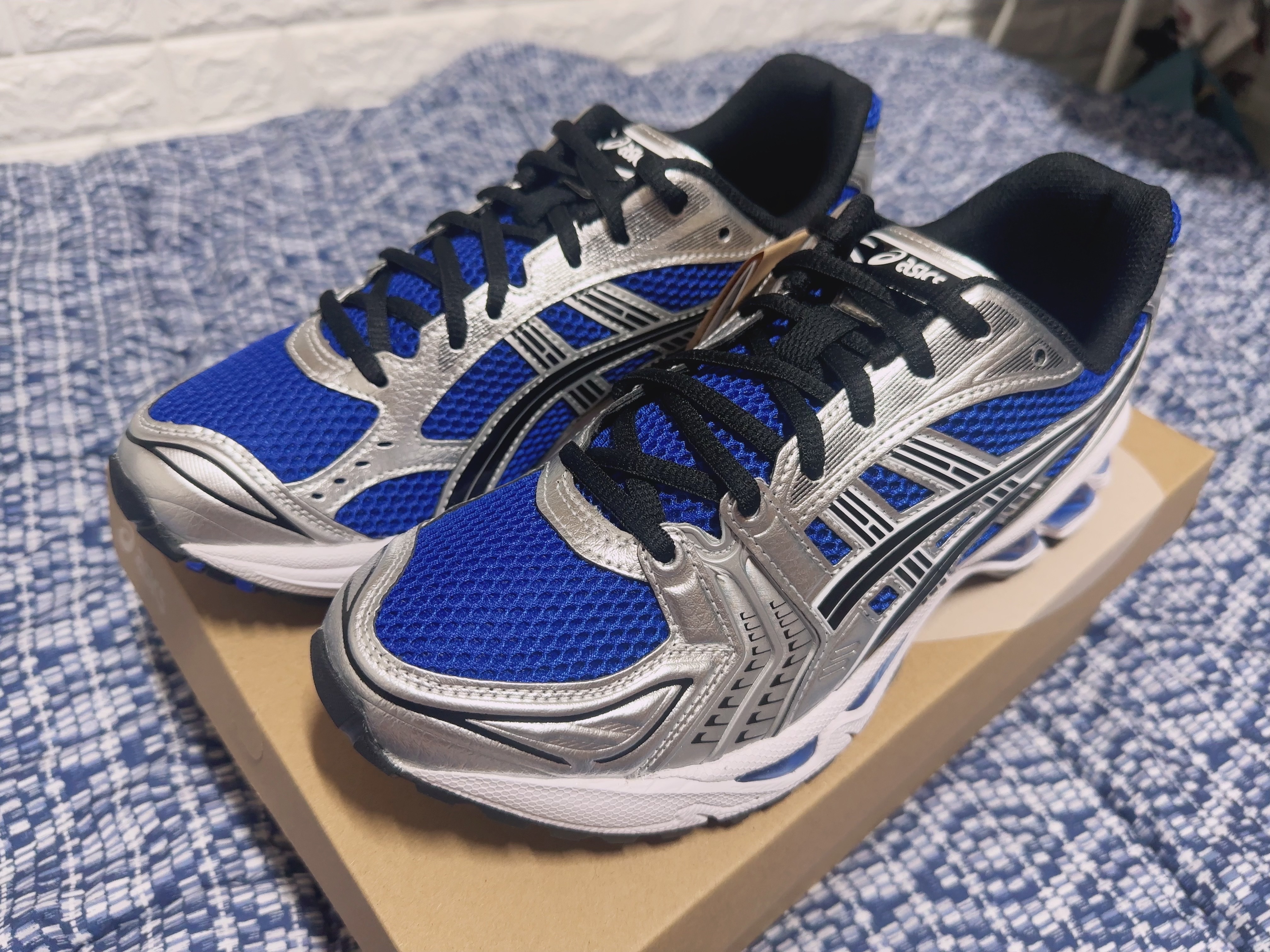 Asics Gel-Kayano 14 Monaco Blue Black 착용 스타일 - 1
