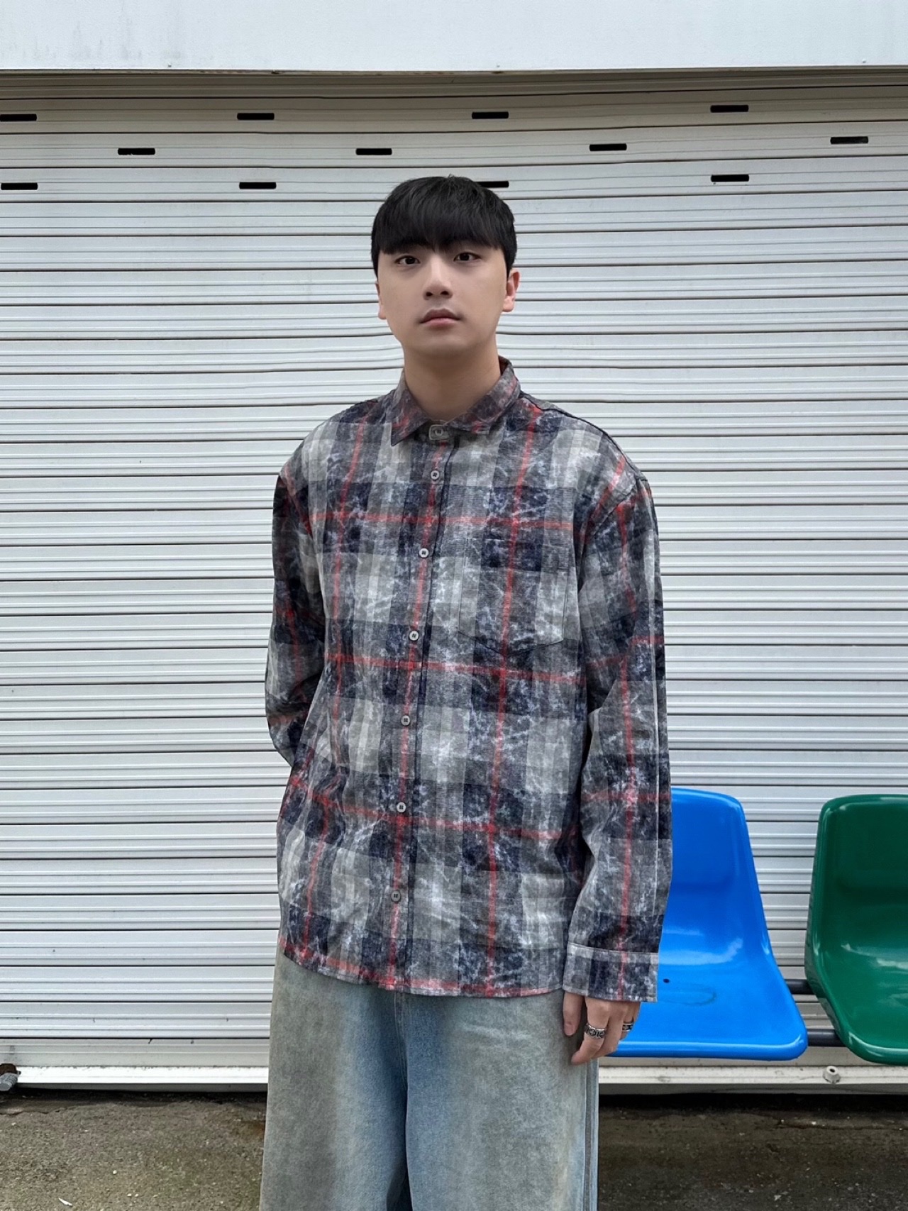 Balenciaga 3XL Sneakers Grey White Red 착용 스타일 - 2