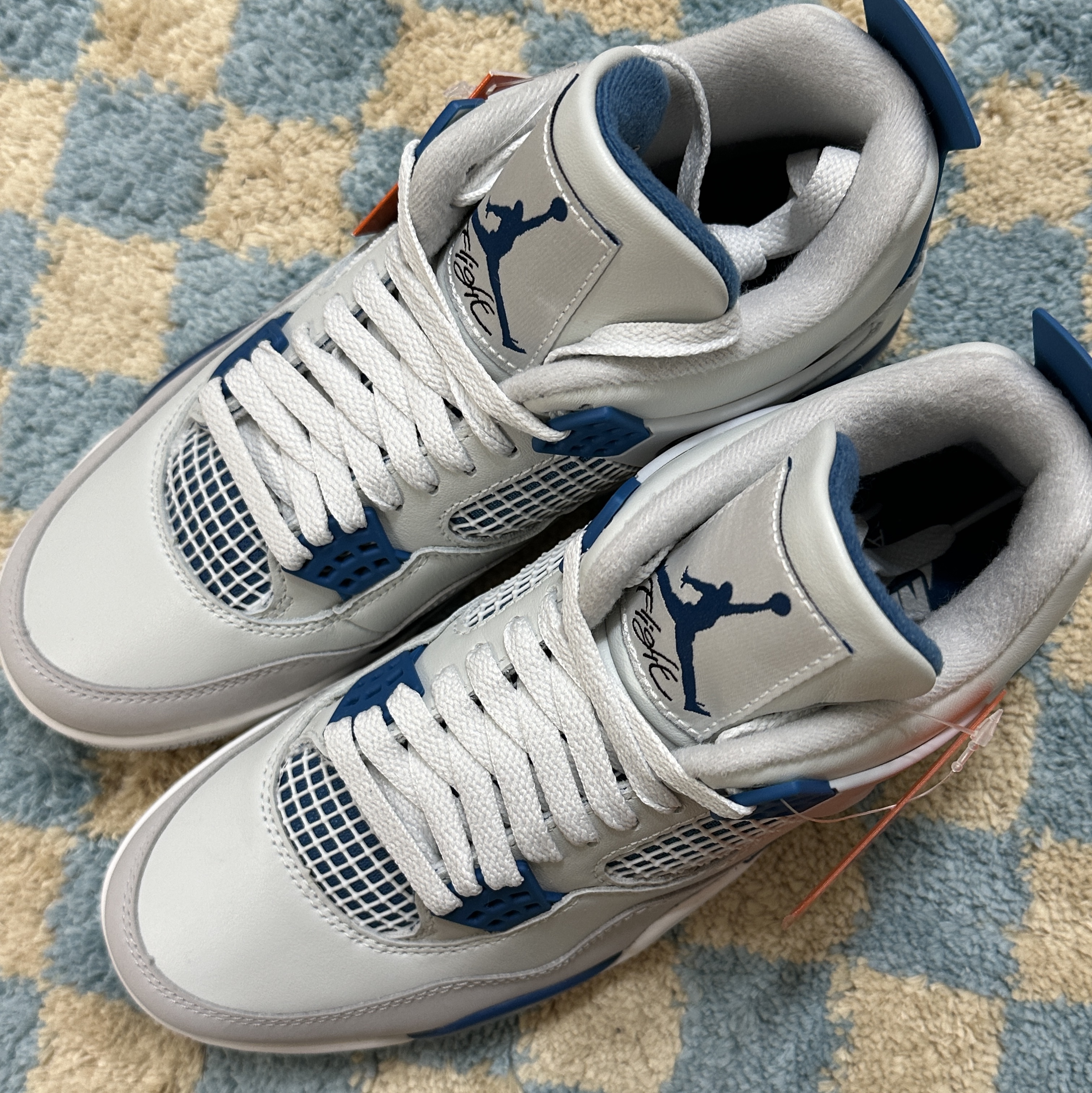 Jordan 4 Retro Industrial Blue 착용 스타일 - 3