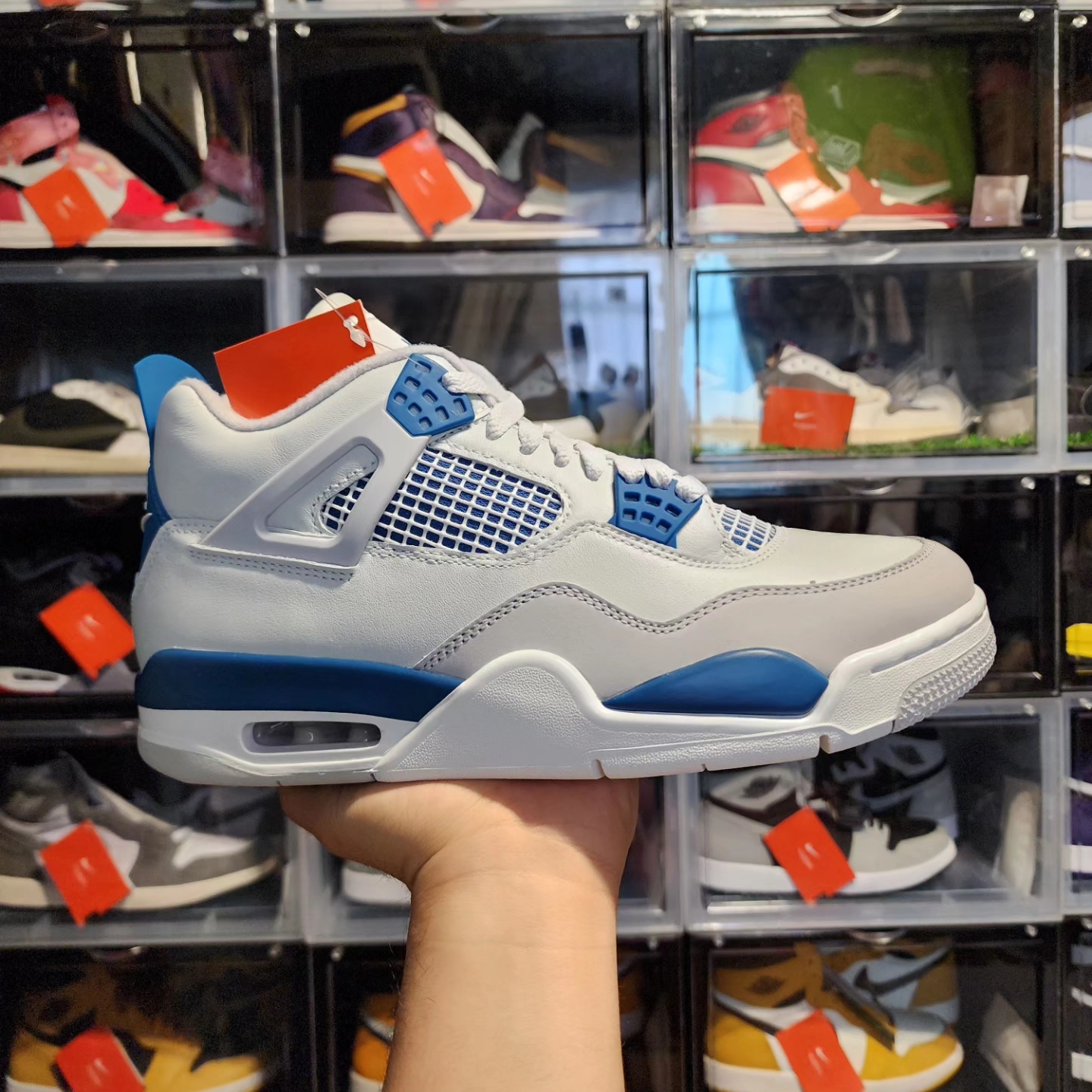Jordan 4 Retro Industrial Blue 착용 스타일 - 2