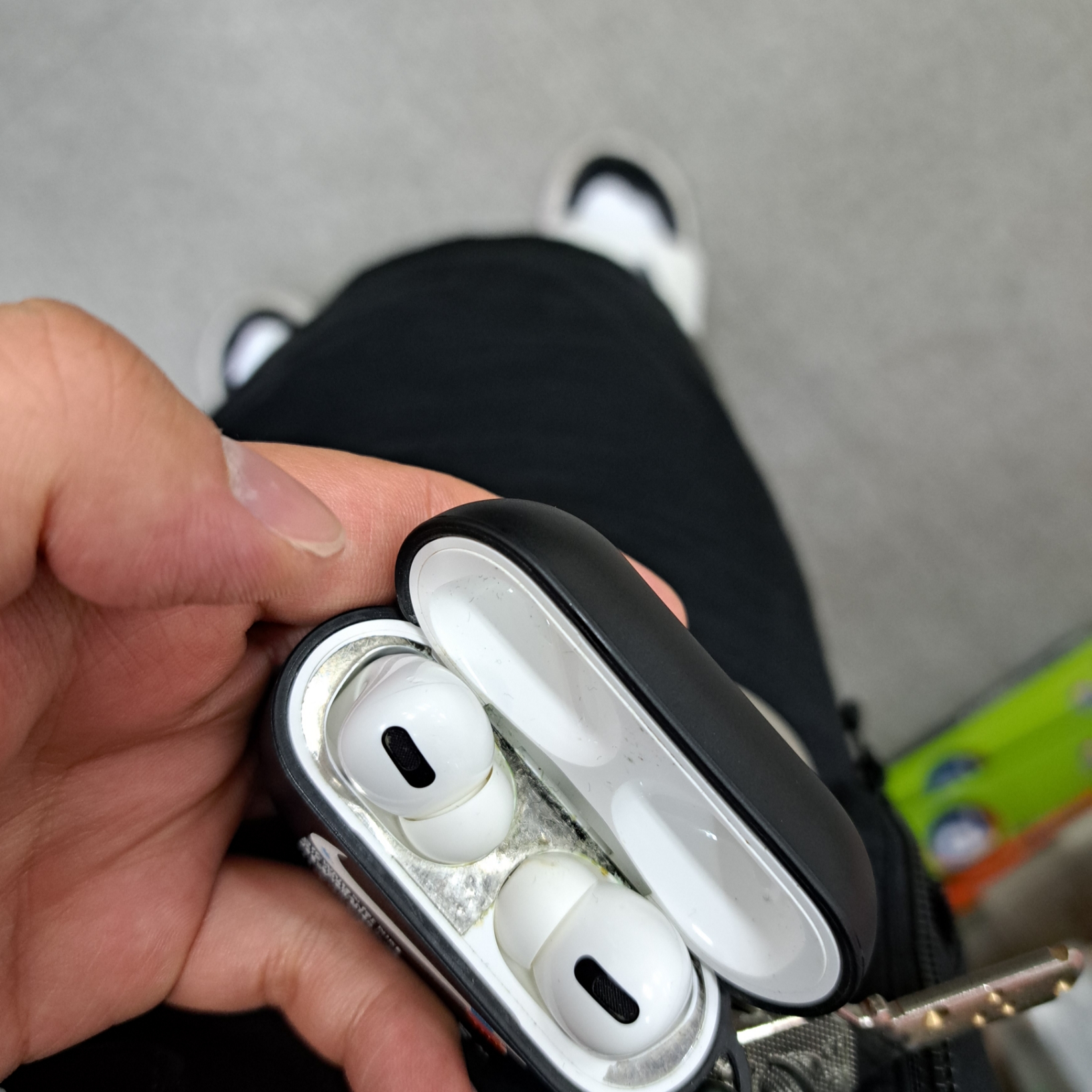Apple AirPods Pro 2nd Gen (Korean Ver.) 착용 스타일