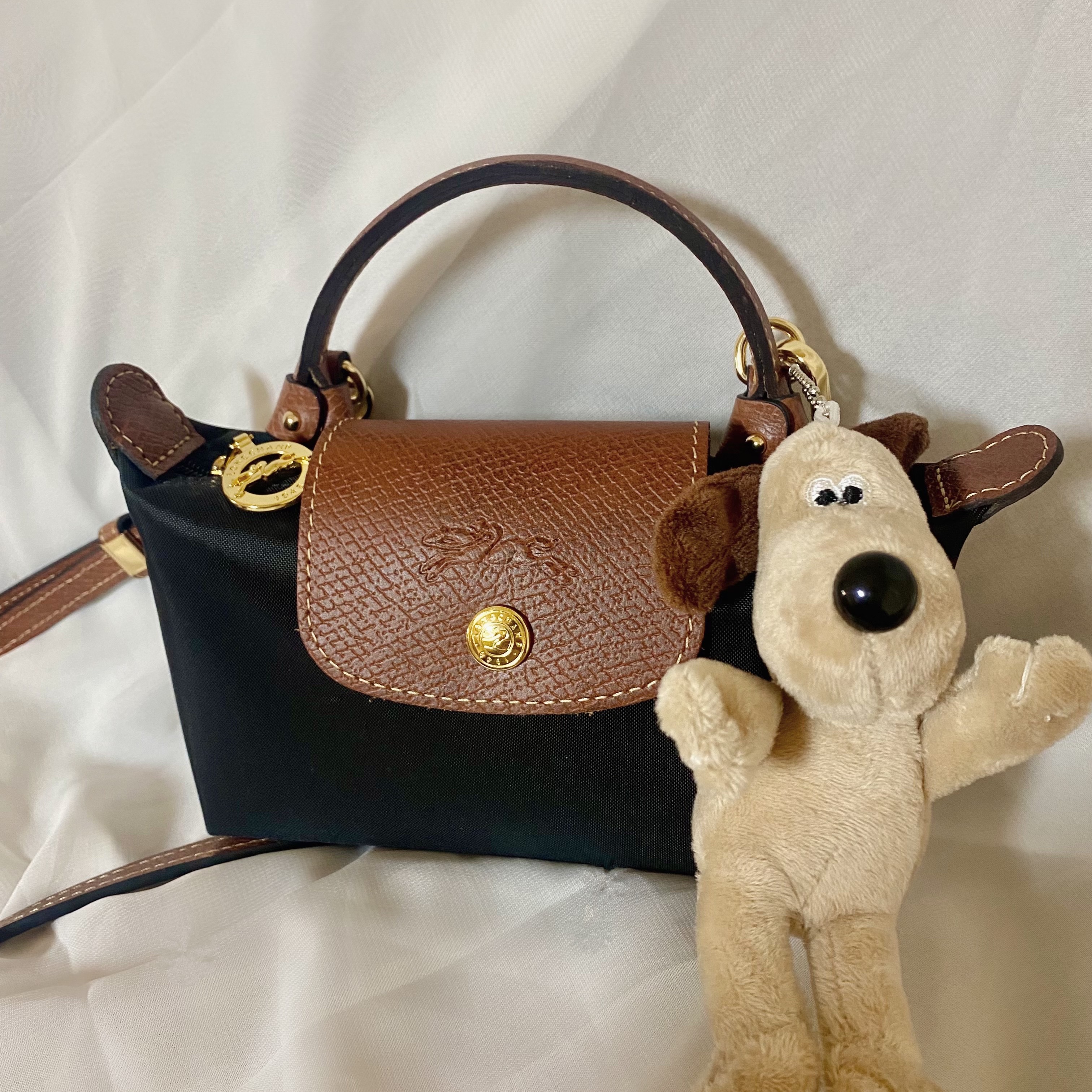 Longchamp Le Pliage Original Handle Pouch Black 착용 스타일