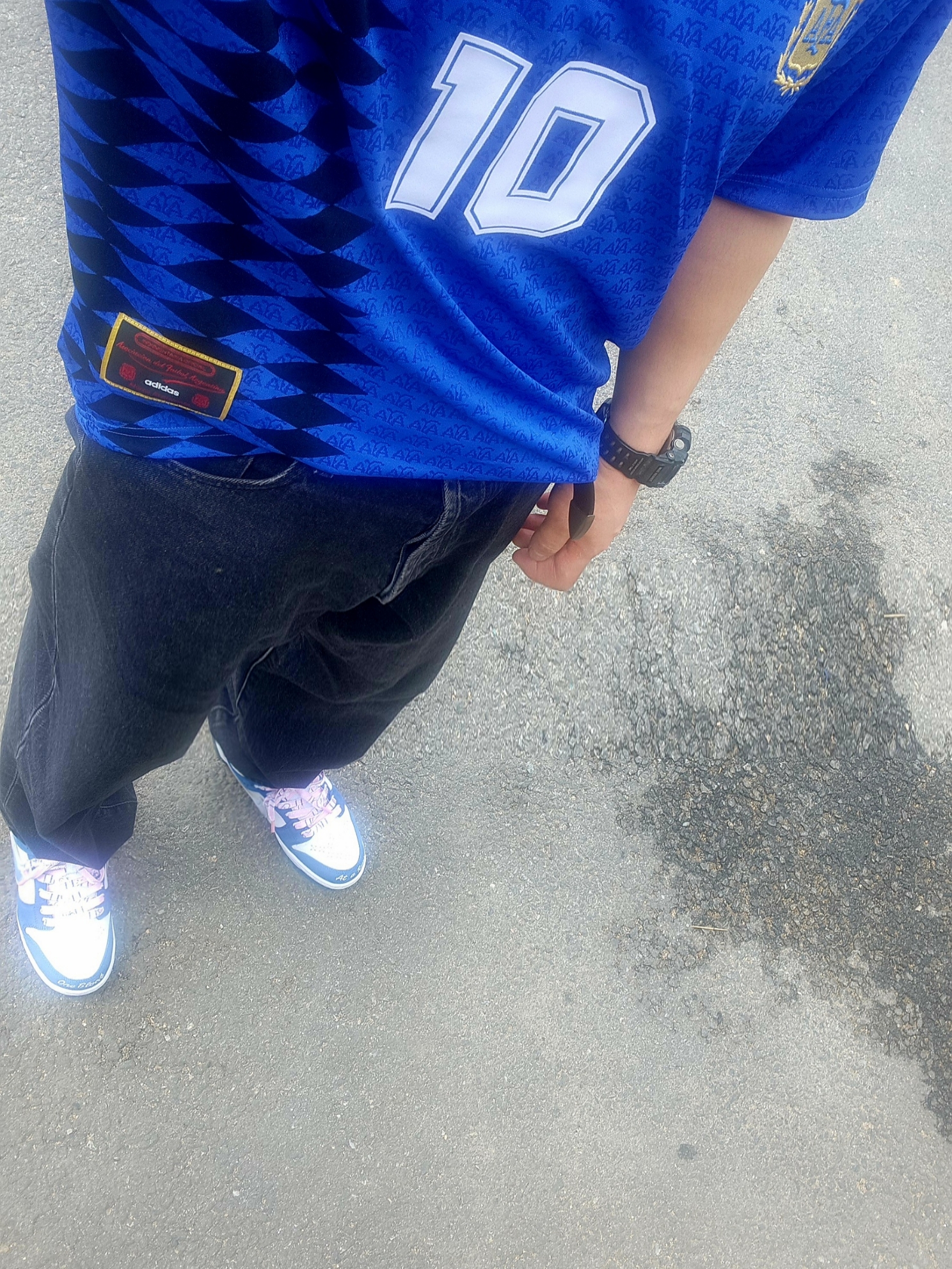 Supreme Regular Jean Washed Black - 23FW, Adidas Argentina 1994 Away Jersey Blue - KR Sizing 착용 스타일