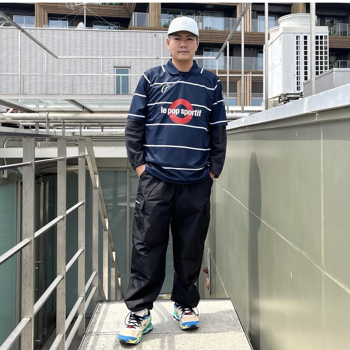 Pop Trading Company Striped Sportif Shortsleeve T-Shirt Navy 착용 스타일 - 1