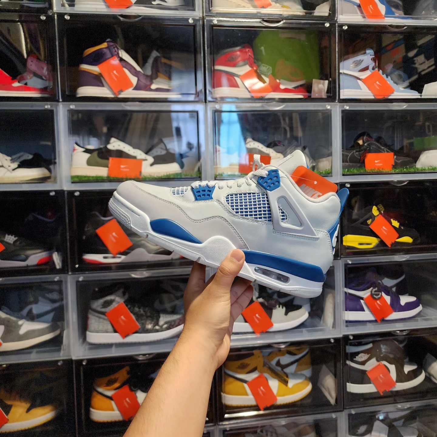 Jordan 4 Retro Industrial Blue 착용 스타일 - 1