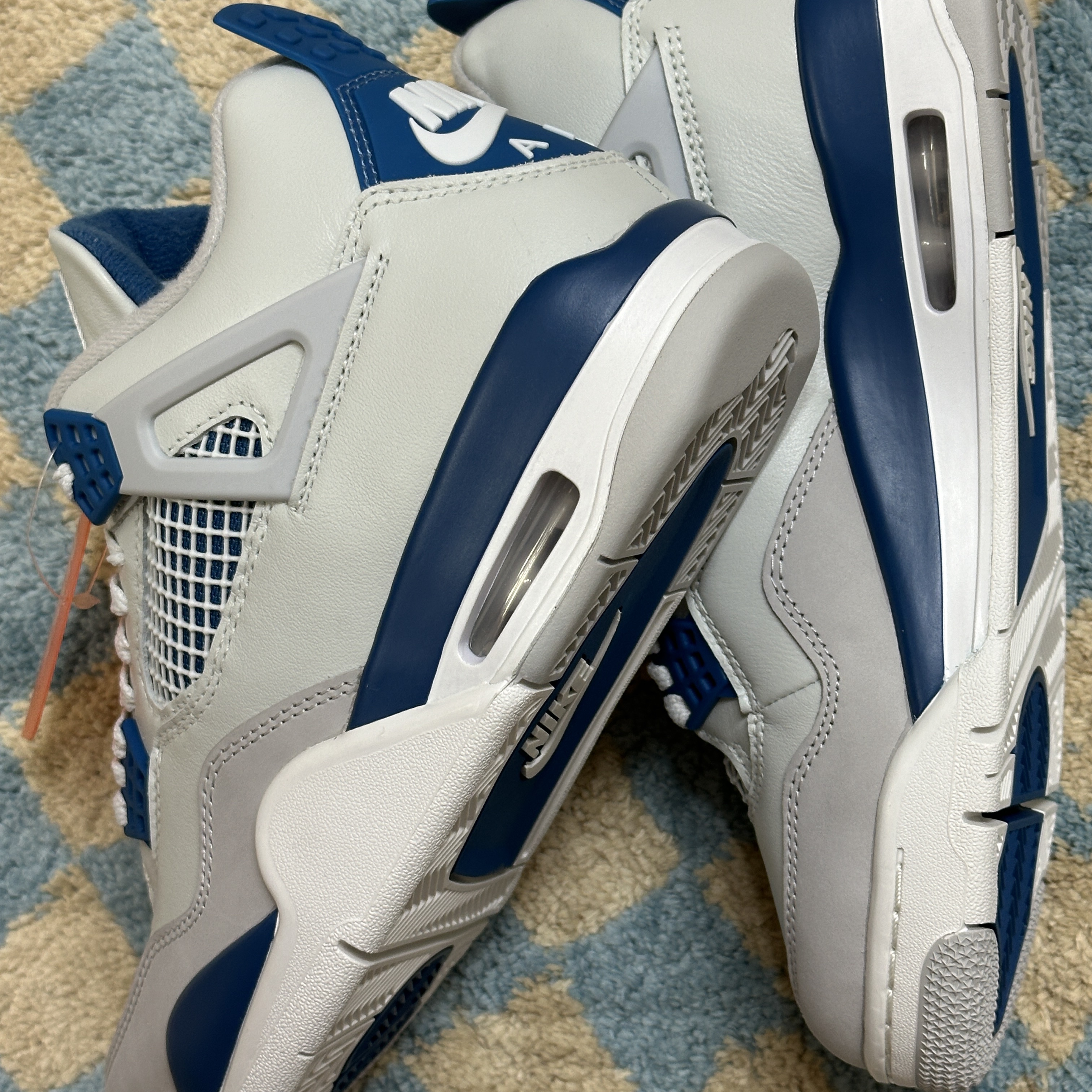 Jordan 4 Retro Industrial Blue 착용 스타일 - 8