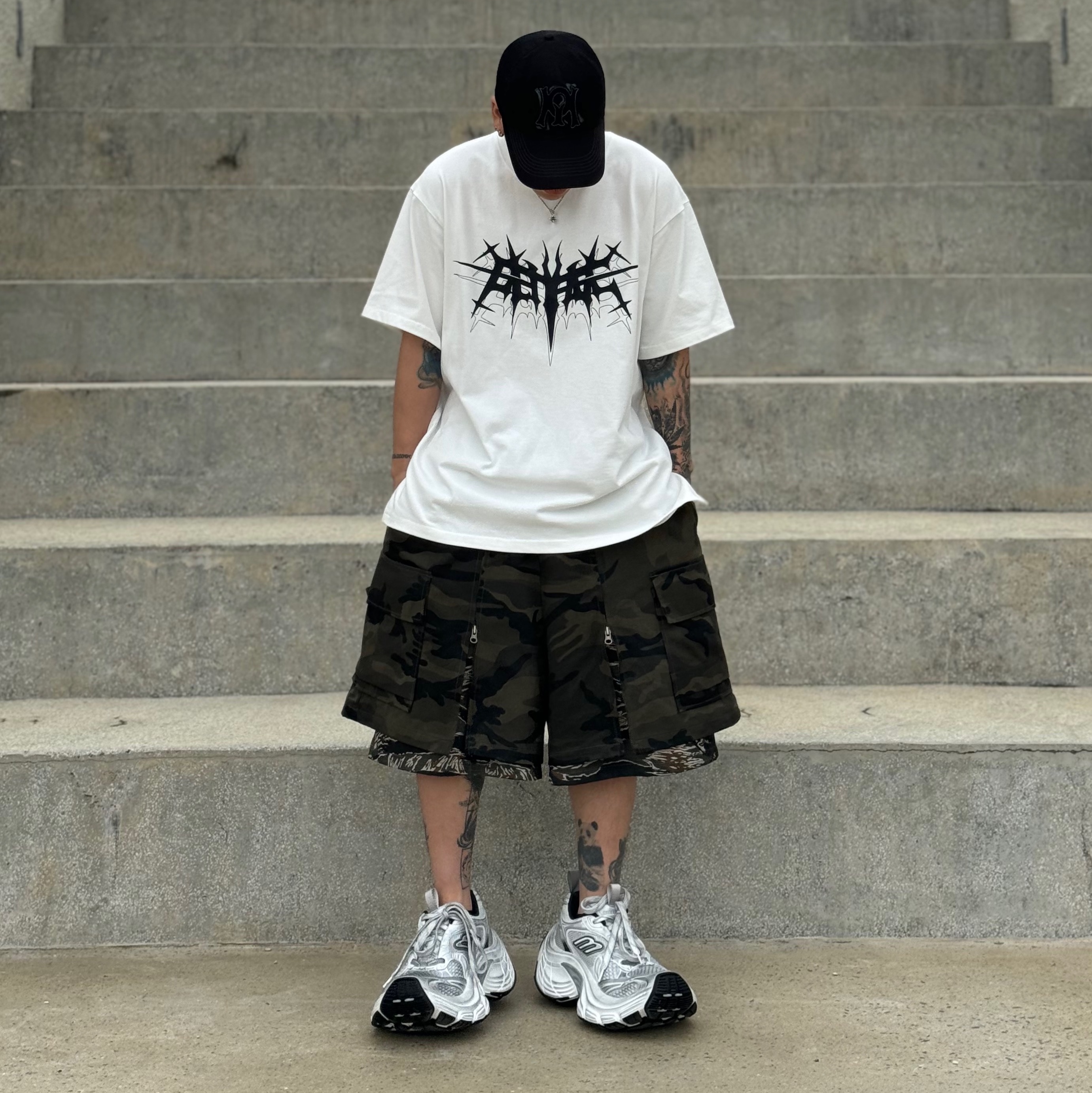 Balenciaga 10XL Sneakers White Grey Silver Black, (W) Balenciaga 10XL Sneakers White Grey Silver Black 착용 스타일 - 4