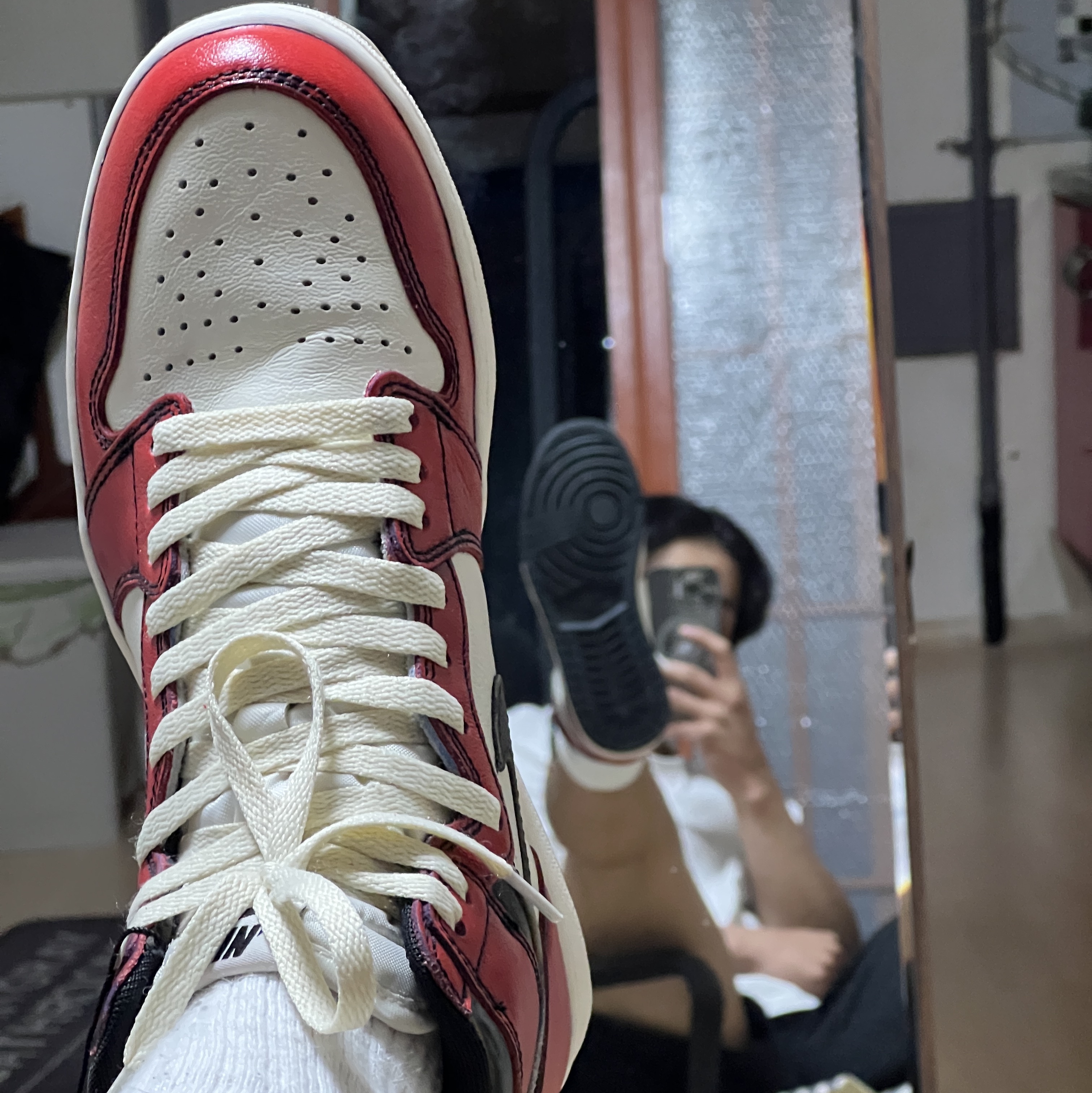 Jordan 1 Retro High OG Defiant SB LA to Chicago 착용 스타일