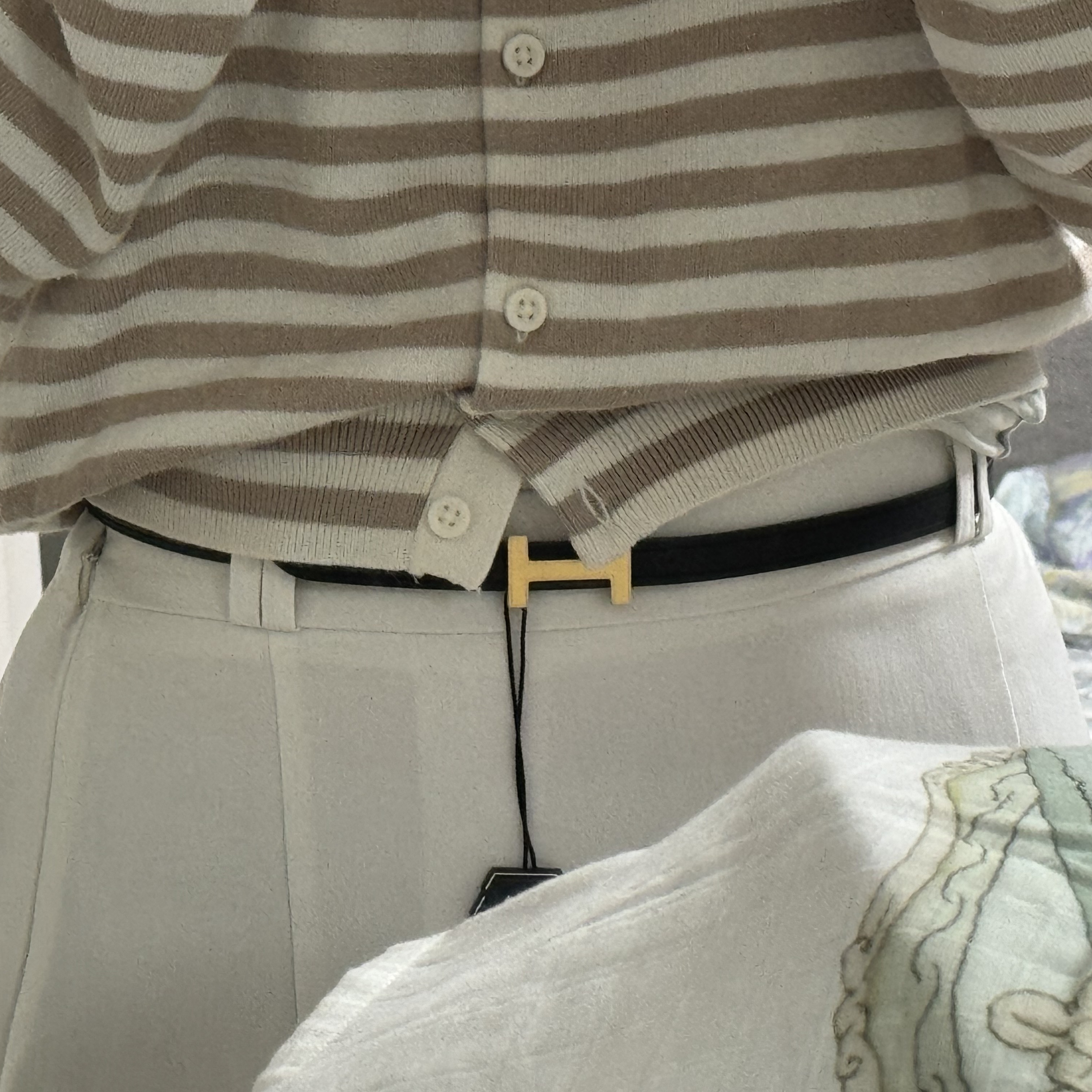 (W) Hermes Focus Belt Buckle & Reversible Leather Strap Swift Epsom 13mm & Gold Noir Etoupe 착용 스타일 - 1