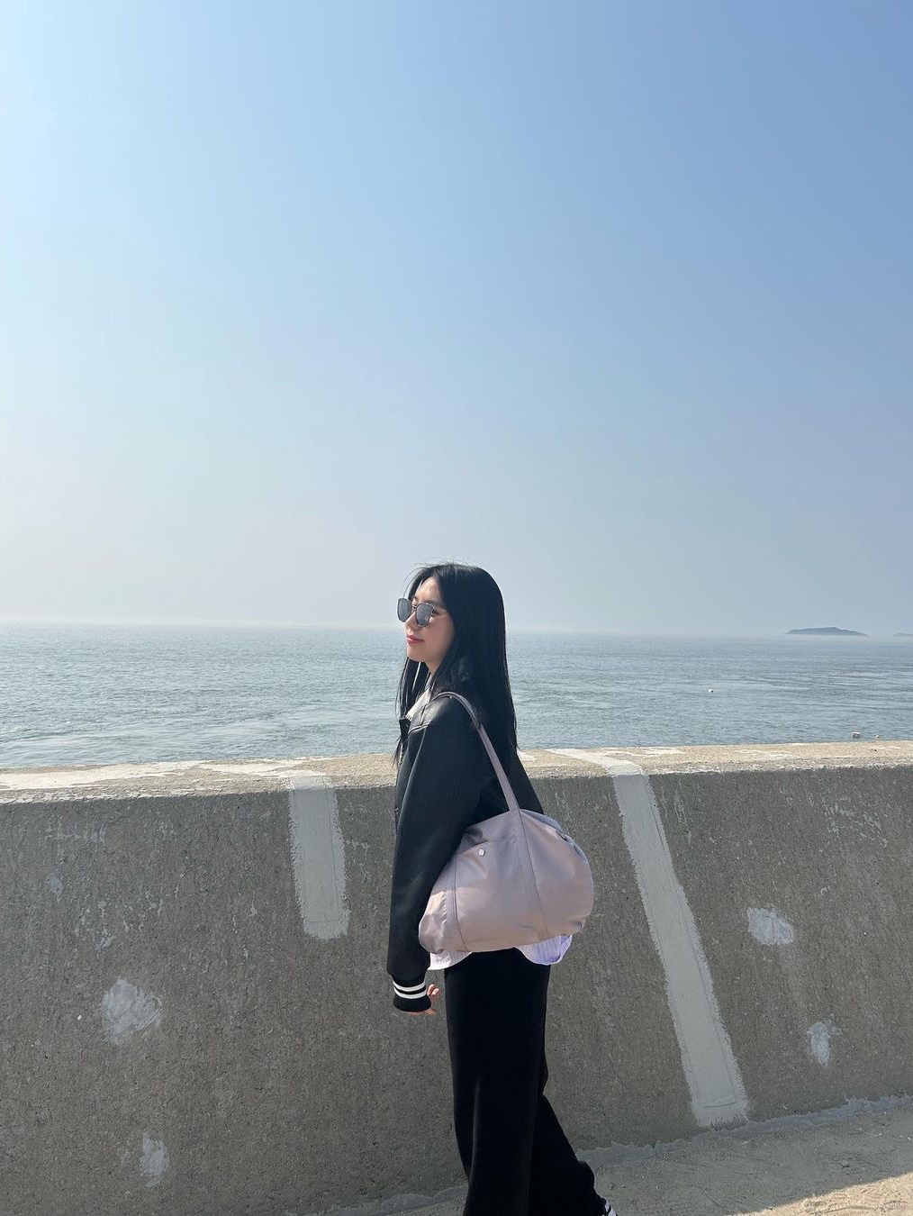 [예약배송] Heeari Women Aurora Shirring Bag Lilac, [예약배송] Heeari Women Aurora Shirring Bag Navy 착용 스타일