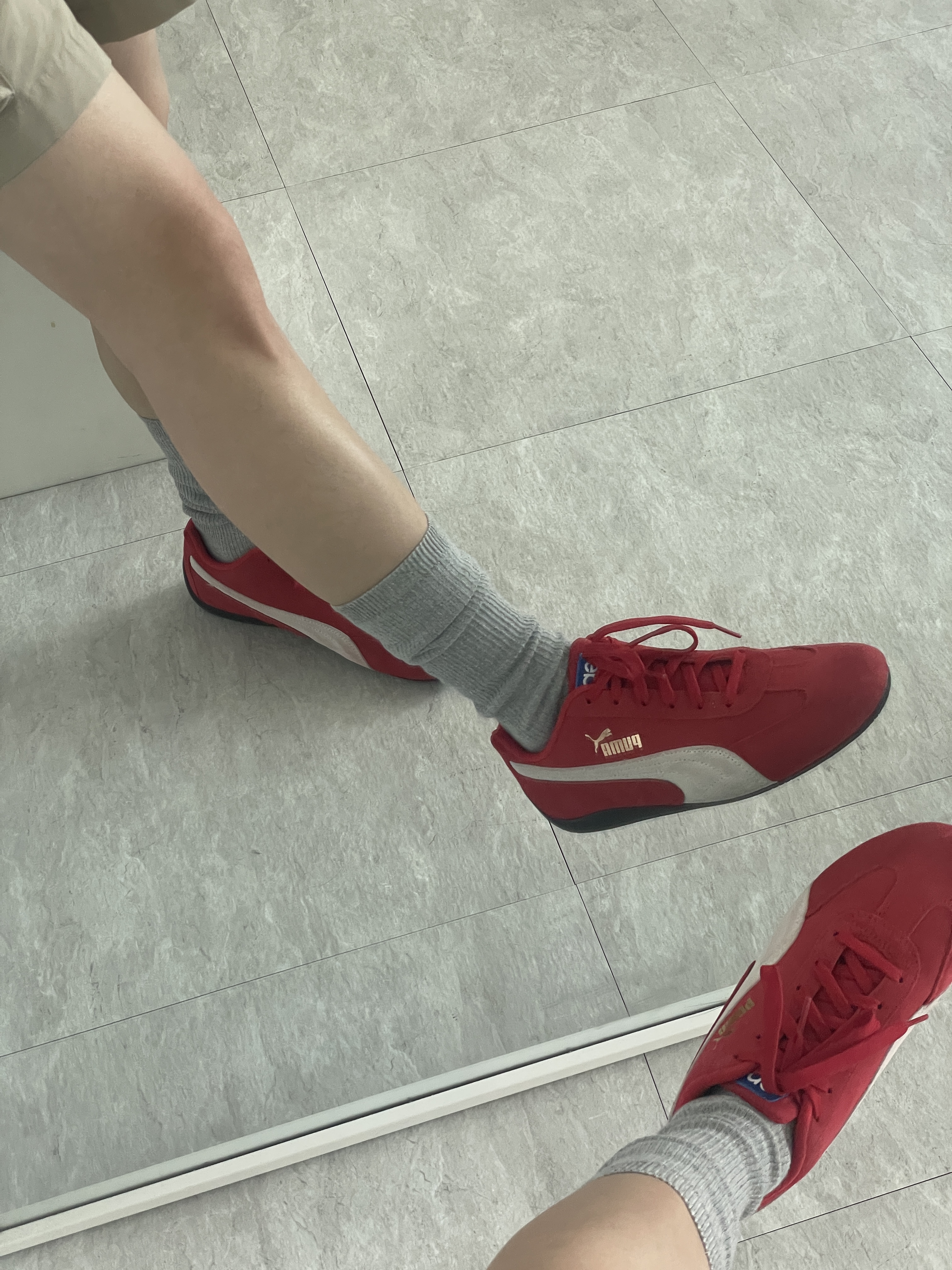Puma Speedcat OG Sparco Ribbon Red White 착용 스타일 - 2