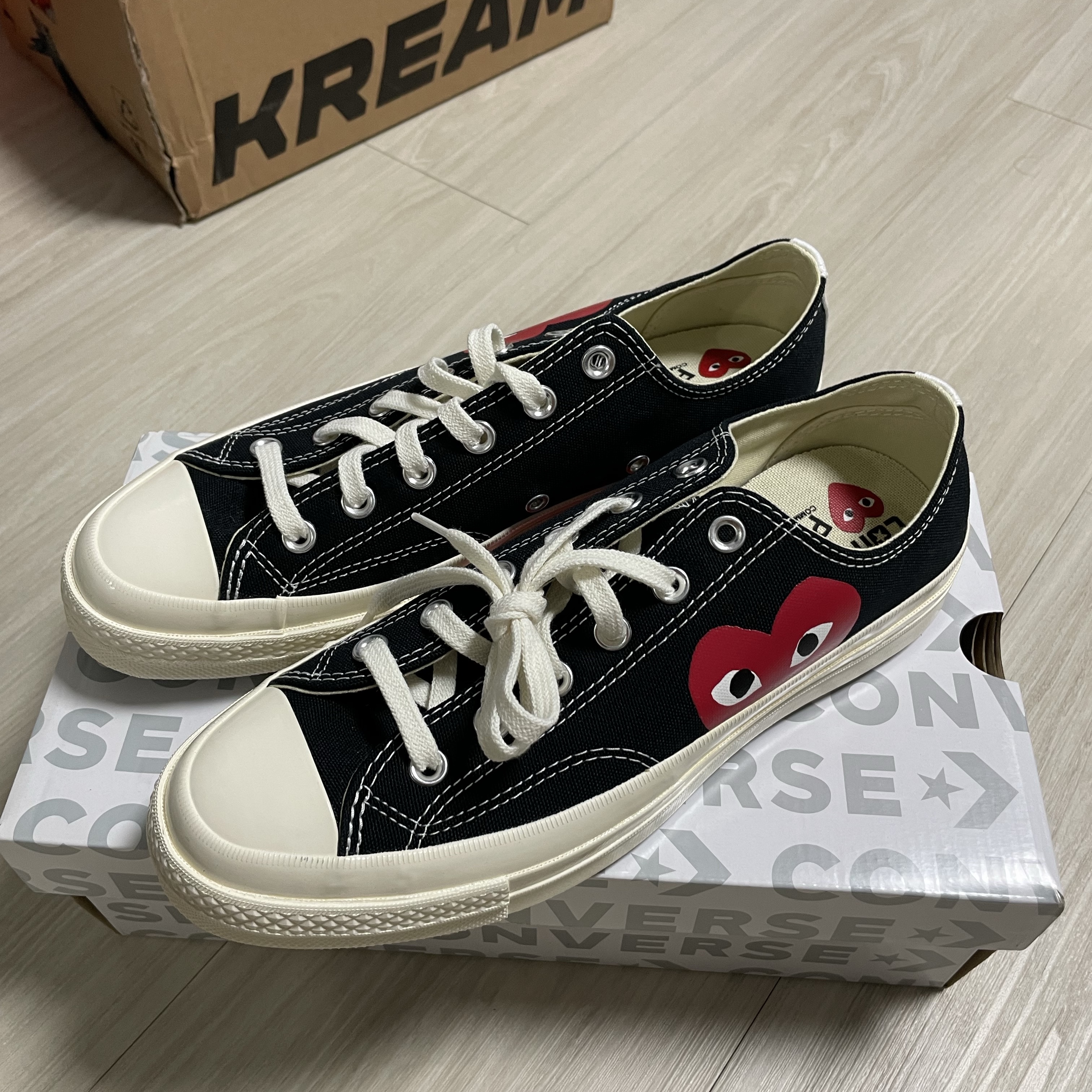 Converse x Play Comme des Garcons Chuck 70 Ox Black 착용 스타일