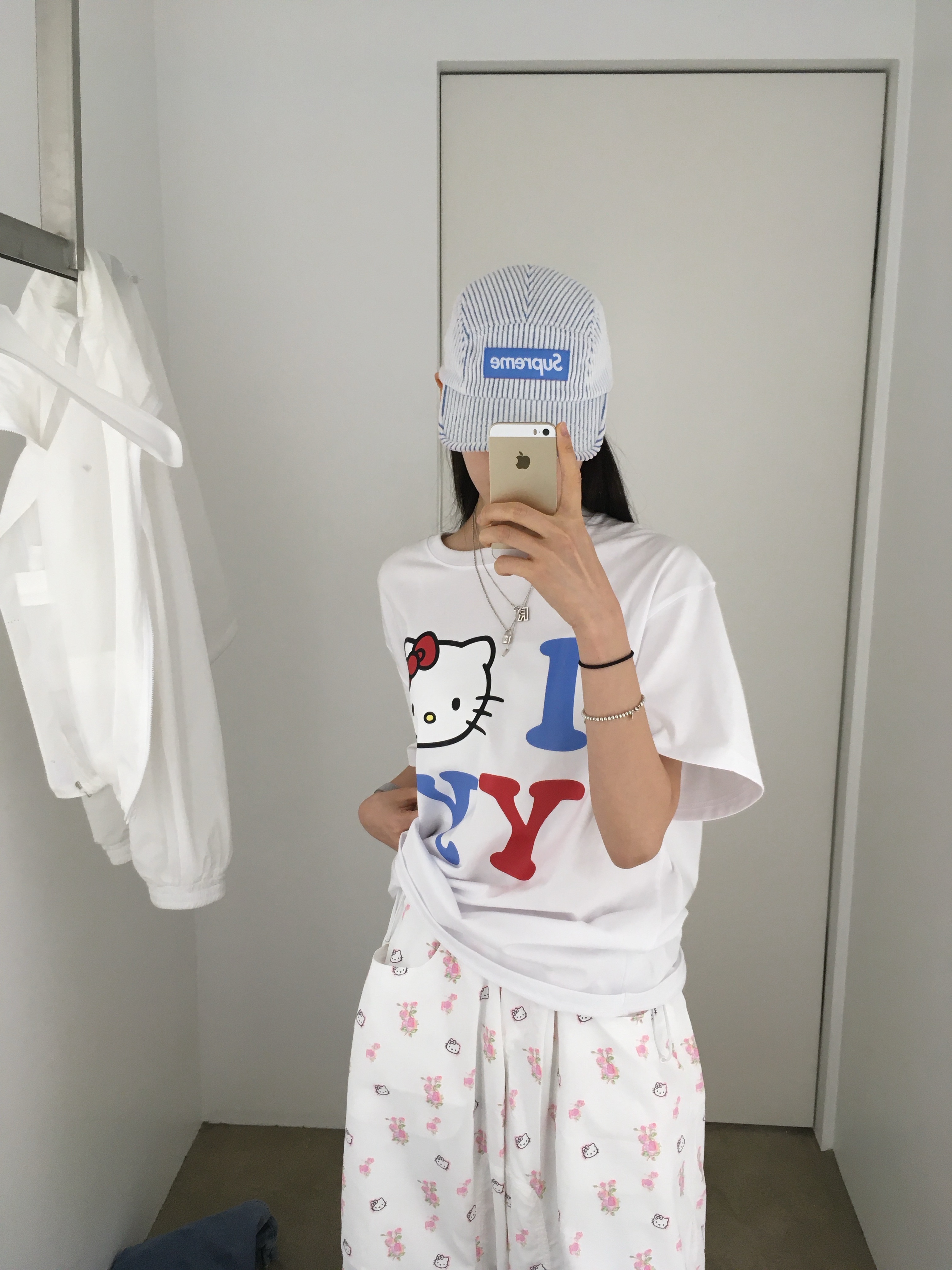 Supreme 2-Tone Corduroy Camp Cap White - 23SS, Open Yy x Hello Kitty T-Shirt White 착용 스타일