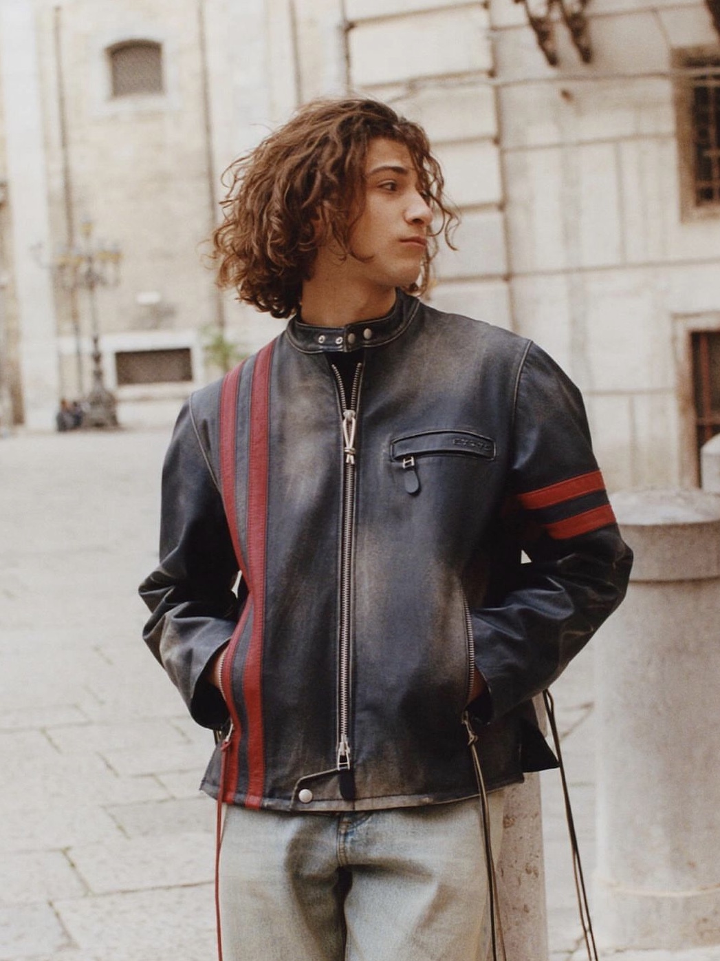 Eytys Damon Navy Stripe 착용 스타일