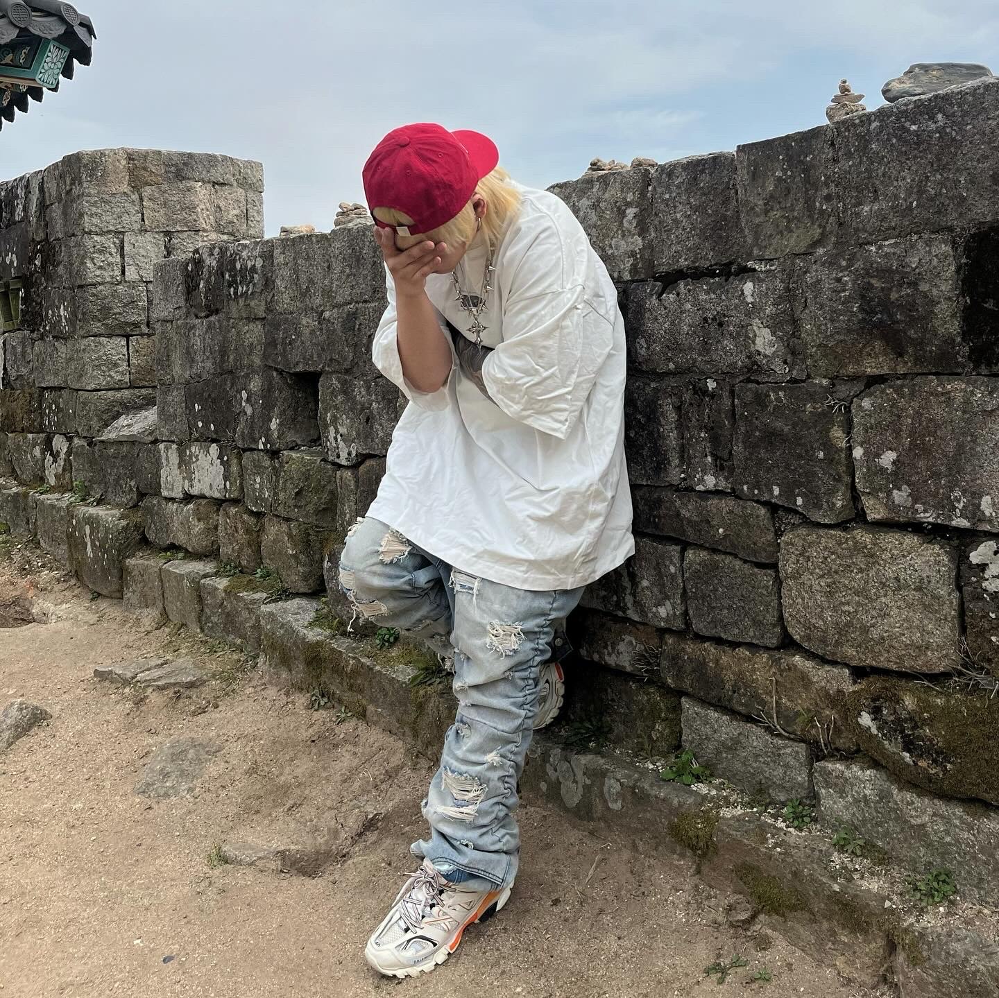 Balenciaga Track Sneakers White Orange 2019 착용 스타일 - 4