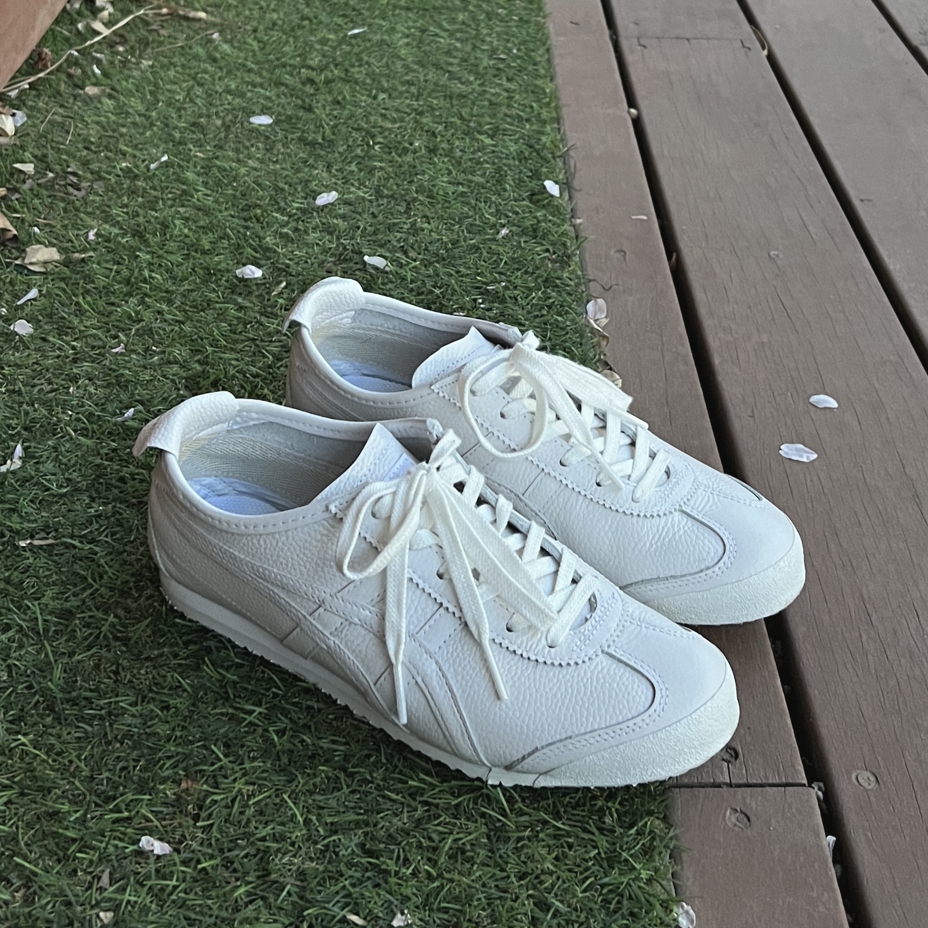 Onitsuka Tiger Mexico 66 White 착용 스타일