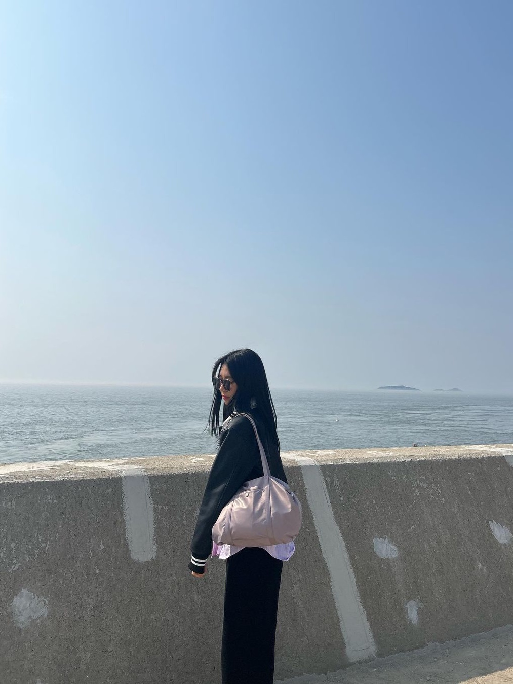 [예약배송] Heeari Women Aurora Shirring Bag Lilac, [예약배송] Heeari Women Aurora Shirring Bag Ivory 착용 스타일