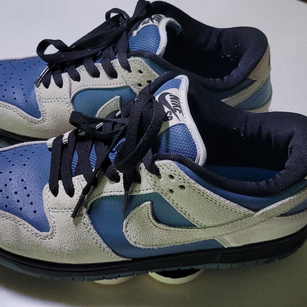 Nike SB Dunk Low Light Cream Thunderstorm 착용 스타일 - 2