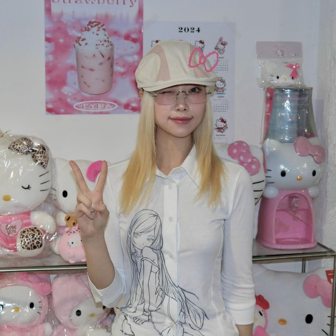 [KREAM 단독] Bonnae Women Three-quarter sleeve shirt White 착용 스타일