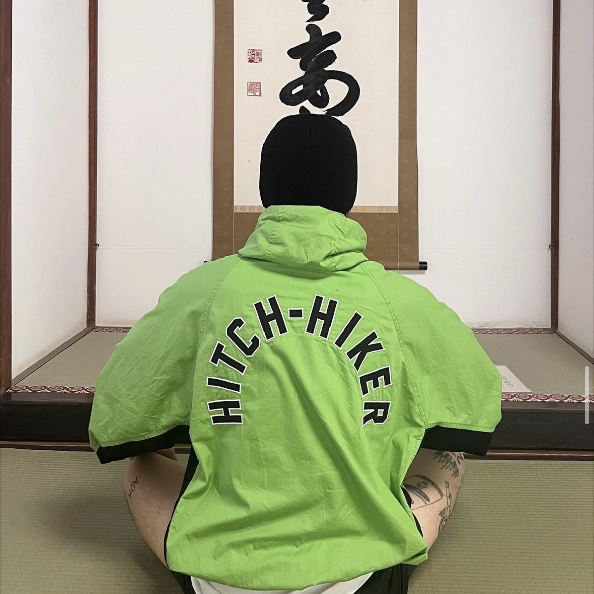Cotchs Hitchhiker Windbreaker Yellow Green, Cotchs Hitchhiker Windbreaker Brown 착용 스타일