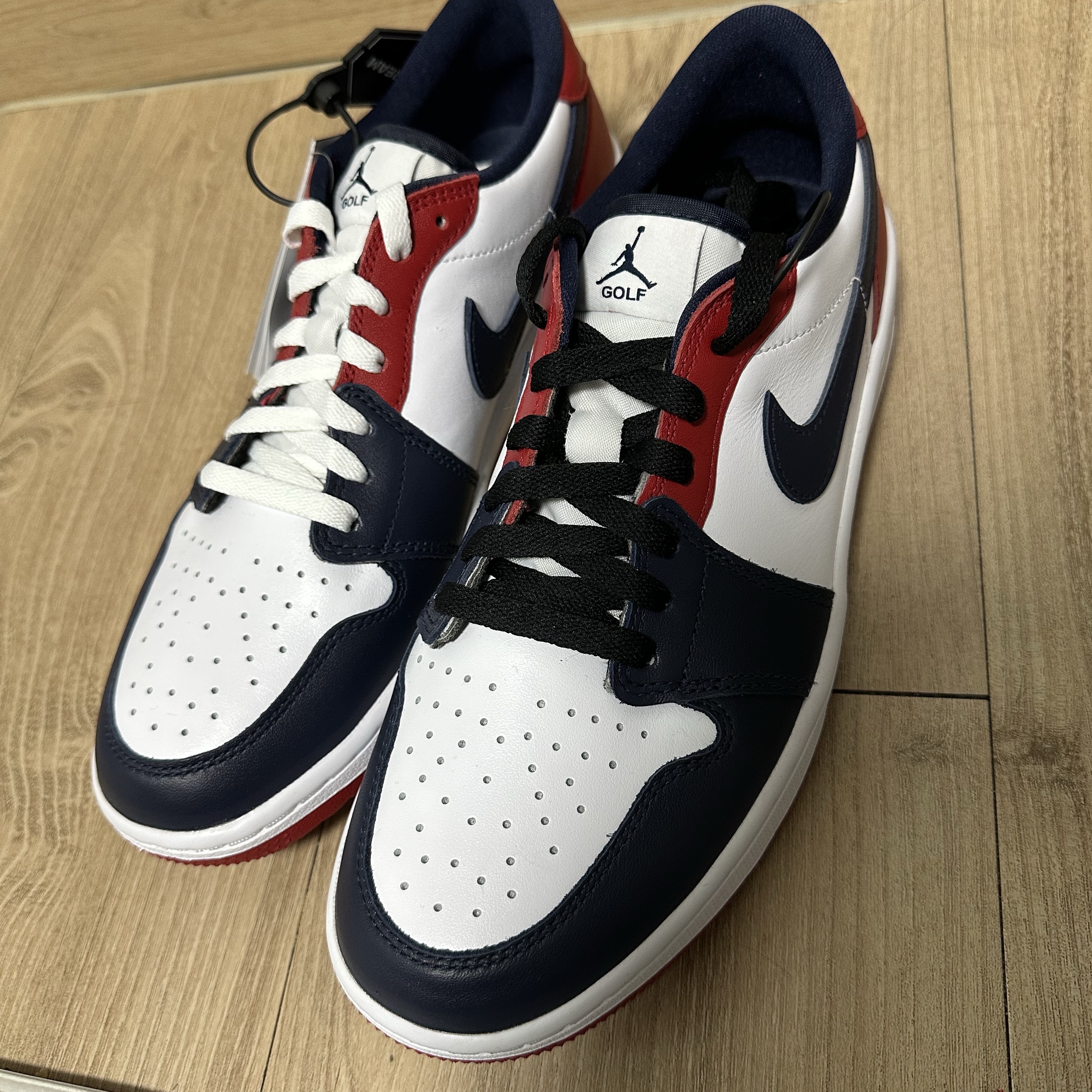 Jordan 1 Low Golf Obsidian Varsity Red 착용 스타일 - 2