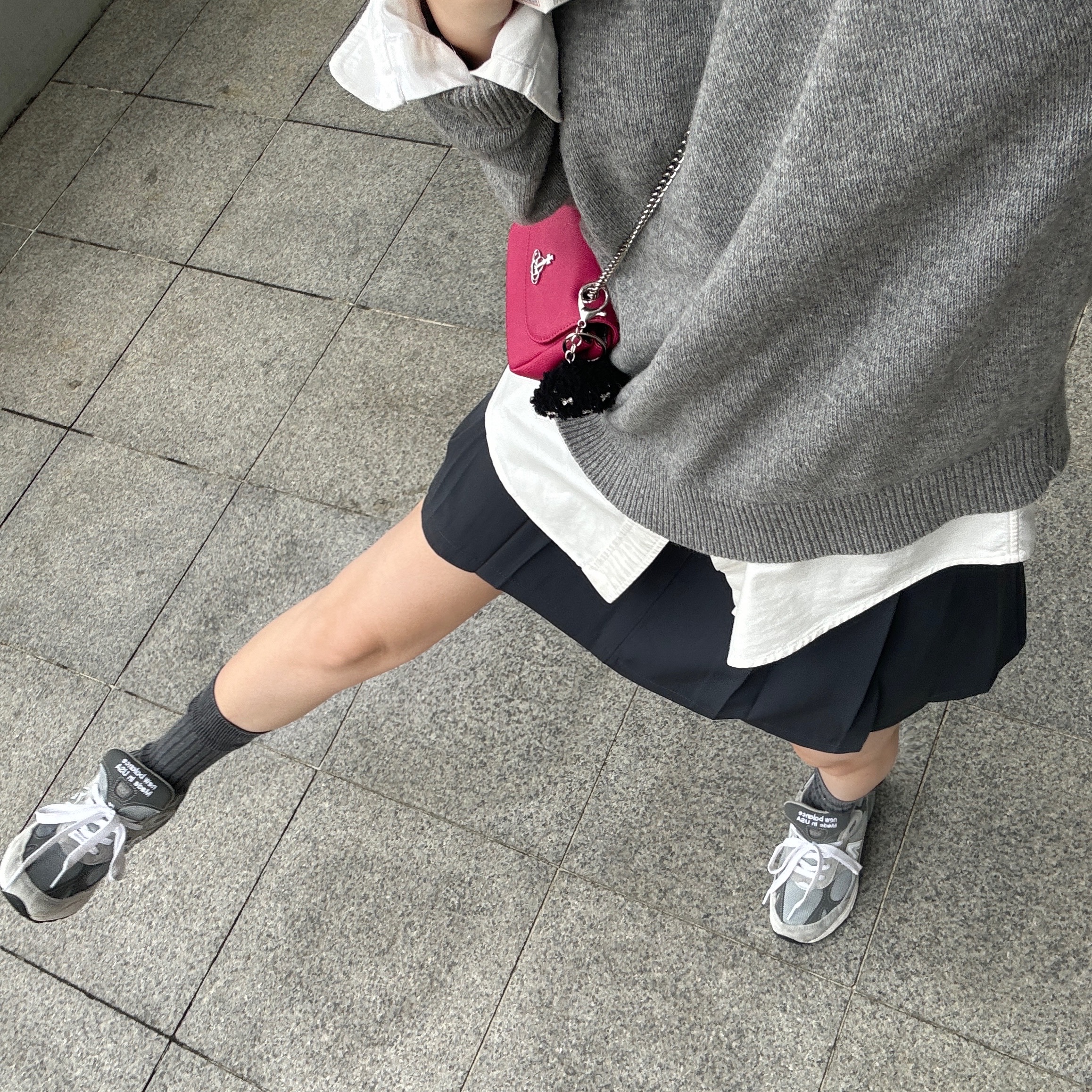 (W) New Balance 993 Made in USA Grey - B Standard, Vivienne Westwood Saffiano Biogreen Small Purse Cross Bag Black 착용 스타일