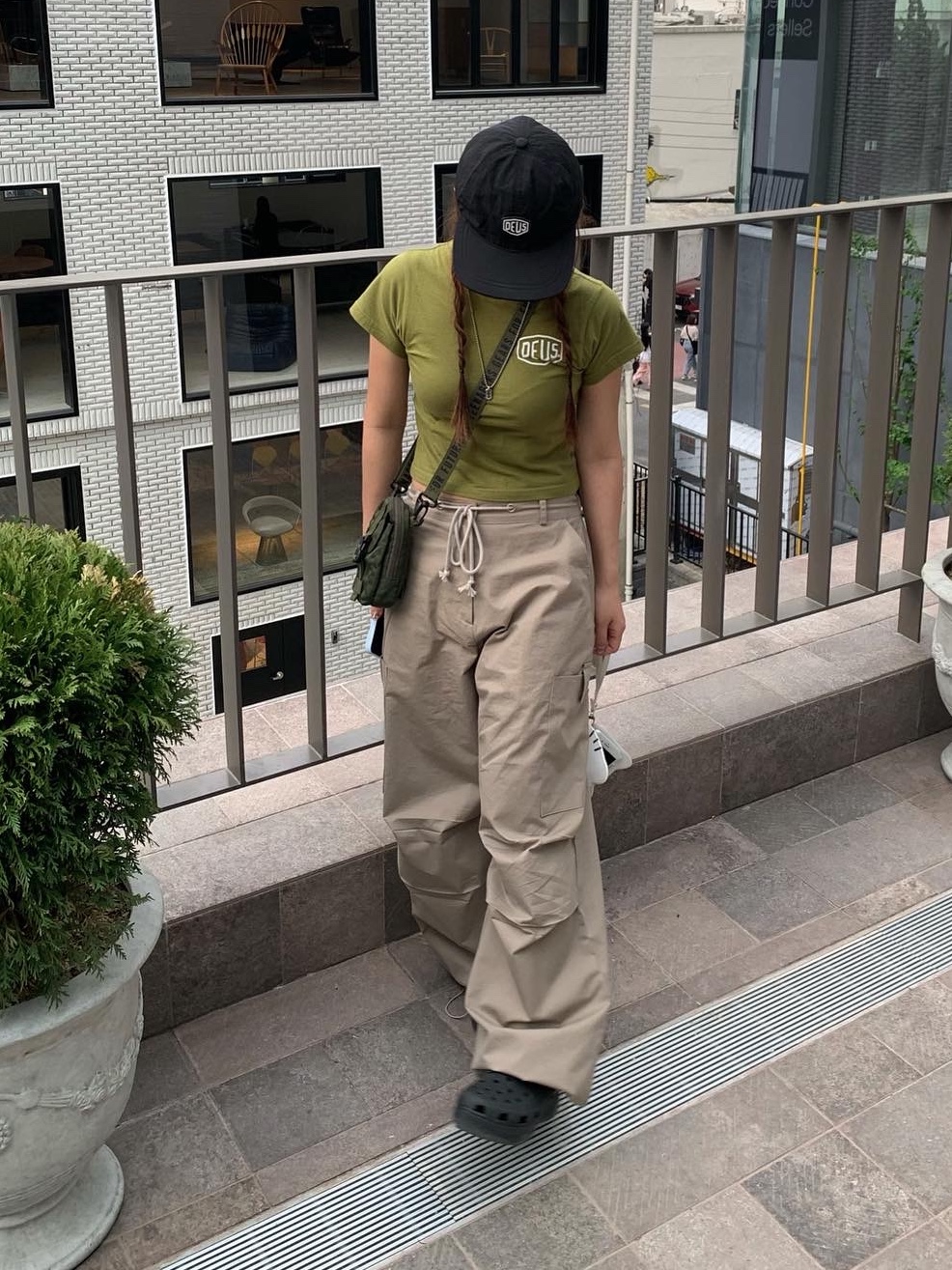 (Kids) Deus Ex Machina College Samcheong T-Shirt Rover Green, Human Made Military Pouch #3 Olive Drab 착용 스타일