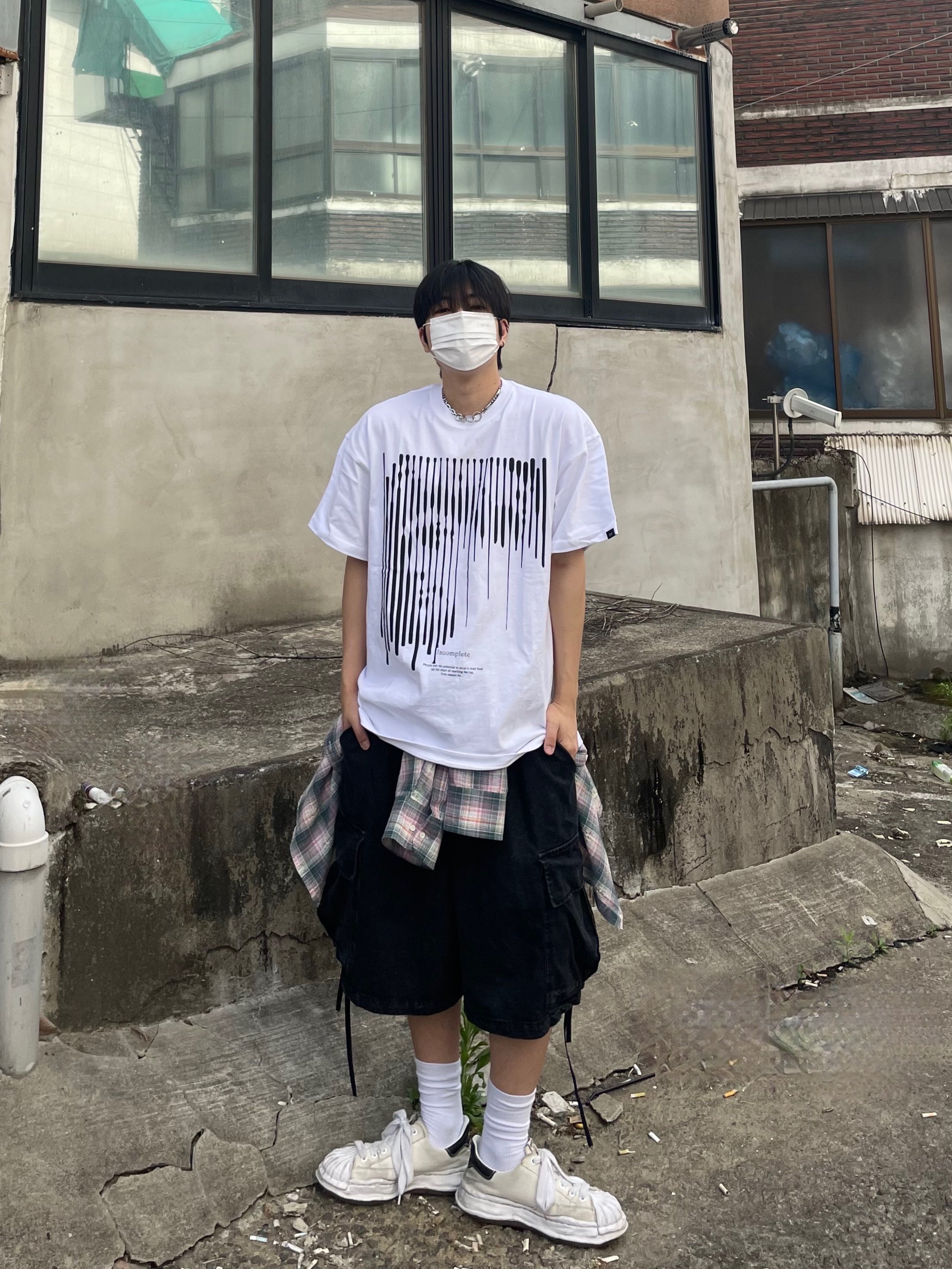 Maison Mihara Yasuhiro Blakey OG Sole Canvas Low-top Sneakers White 착용 스타일 - 1