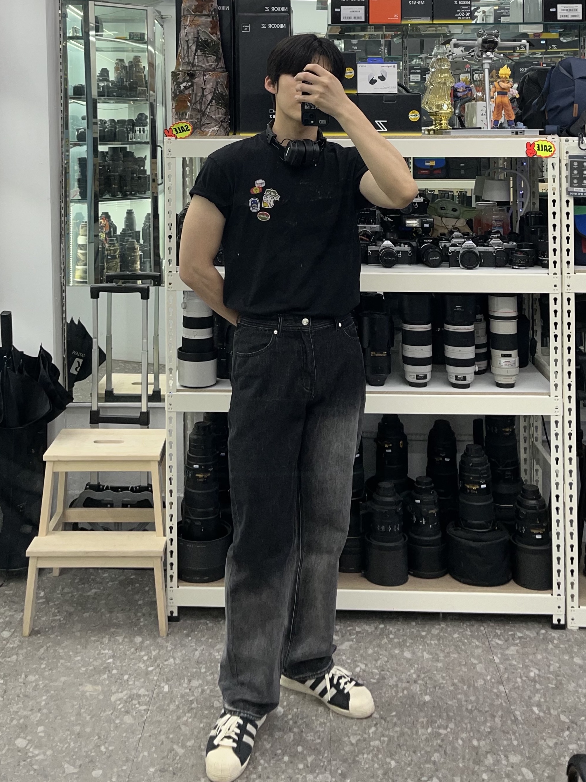 Adidas Superstar 82 Black White 착용 스타일