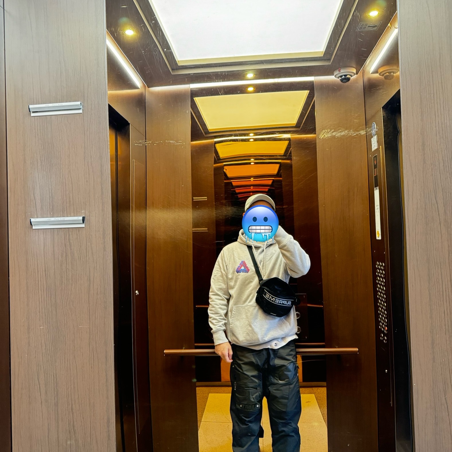 Nike x Drake Nocta Hot Step Air Terra Triple White, Supreme Glow Ripstop Camp Cap Grey - 22FW 착용 스타일