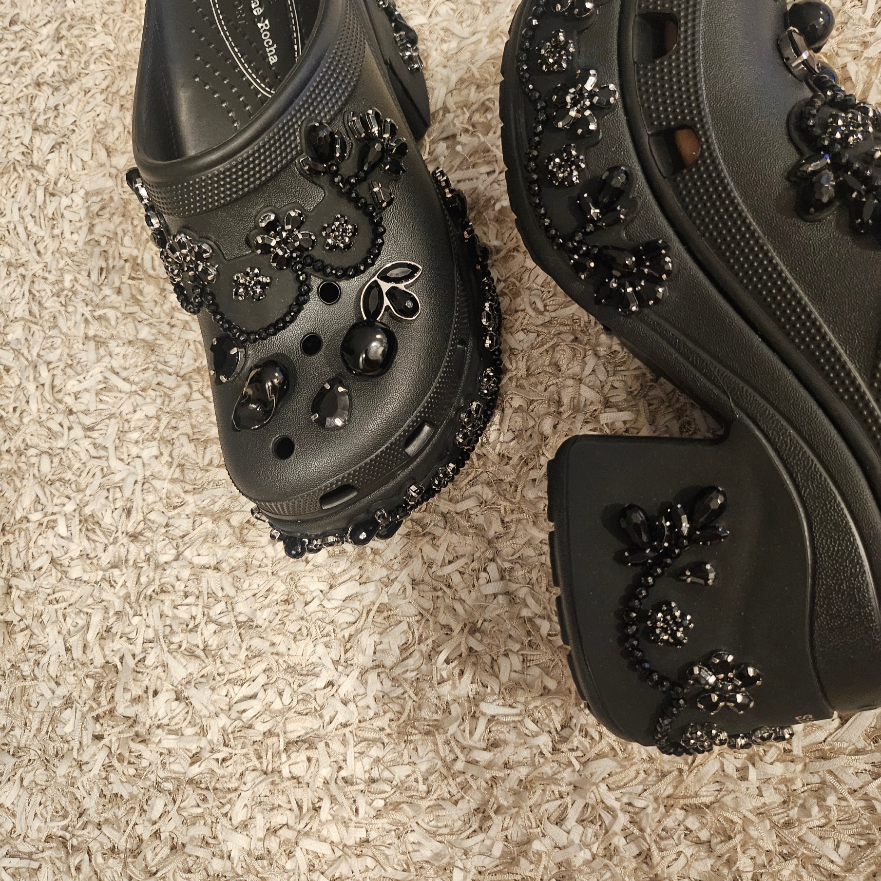 (W) Crocs x Simone Rocha Siren Clog Black 착용 스타일