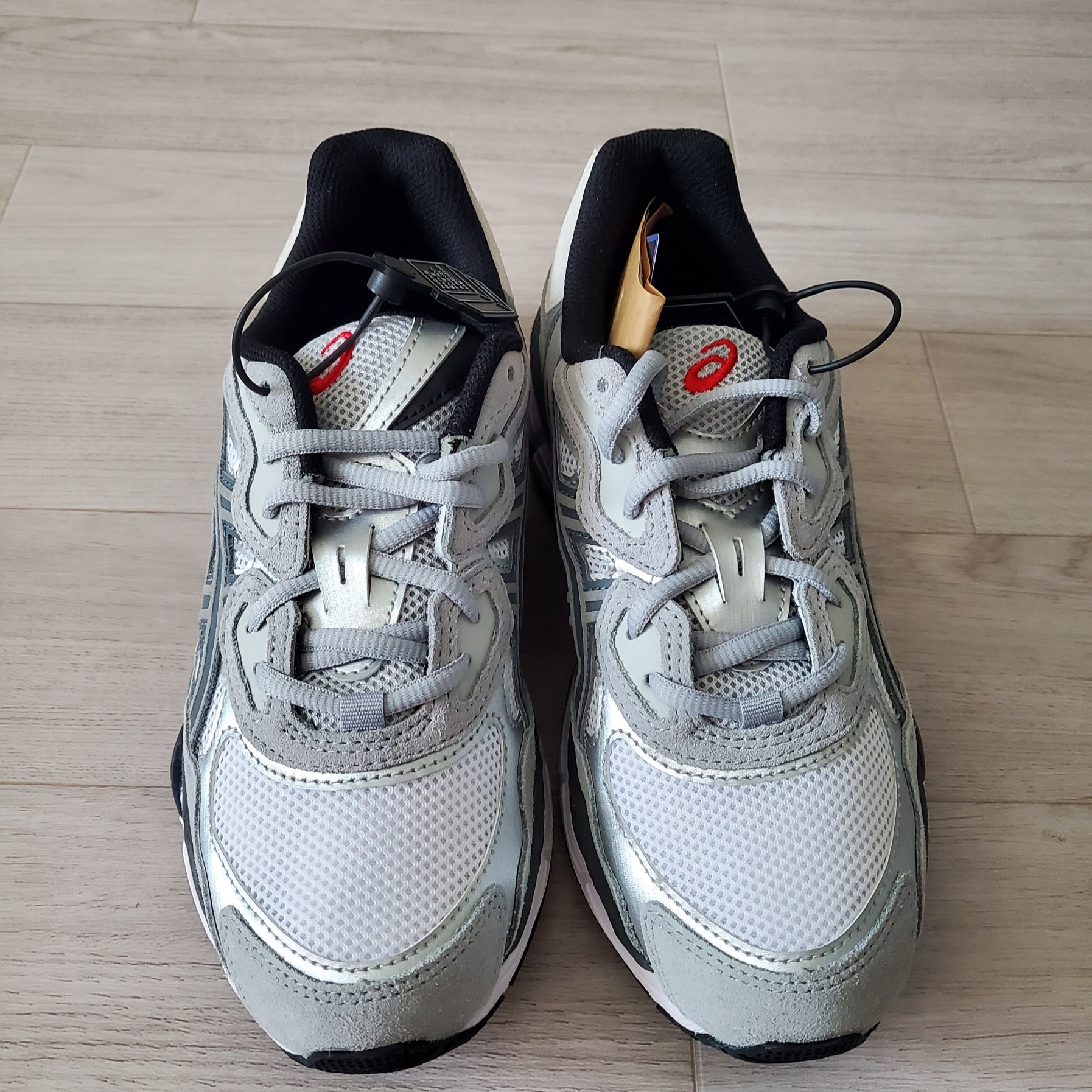 Asics Gel-NYC White Steel Grey 착용 스타일 - 1