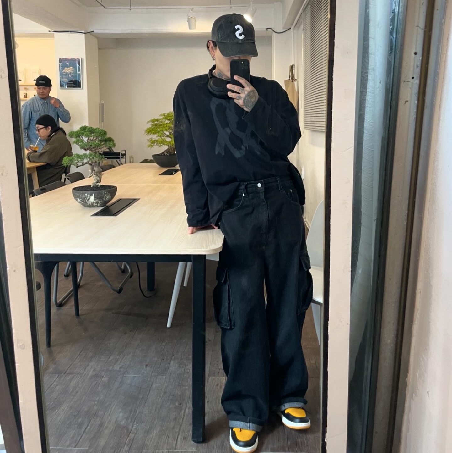 Supreme Pigment Canvas S Logo 6-Panel Black - 23SS, Jordan 1 Retro High OG Taxi 착용 스타일 - 1