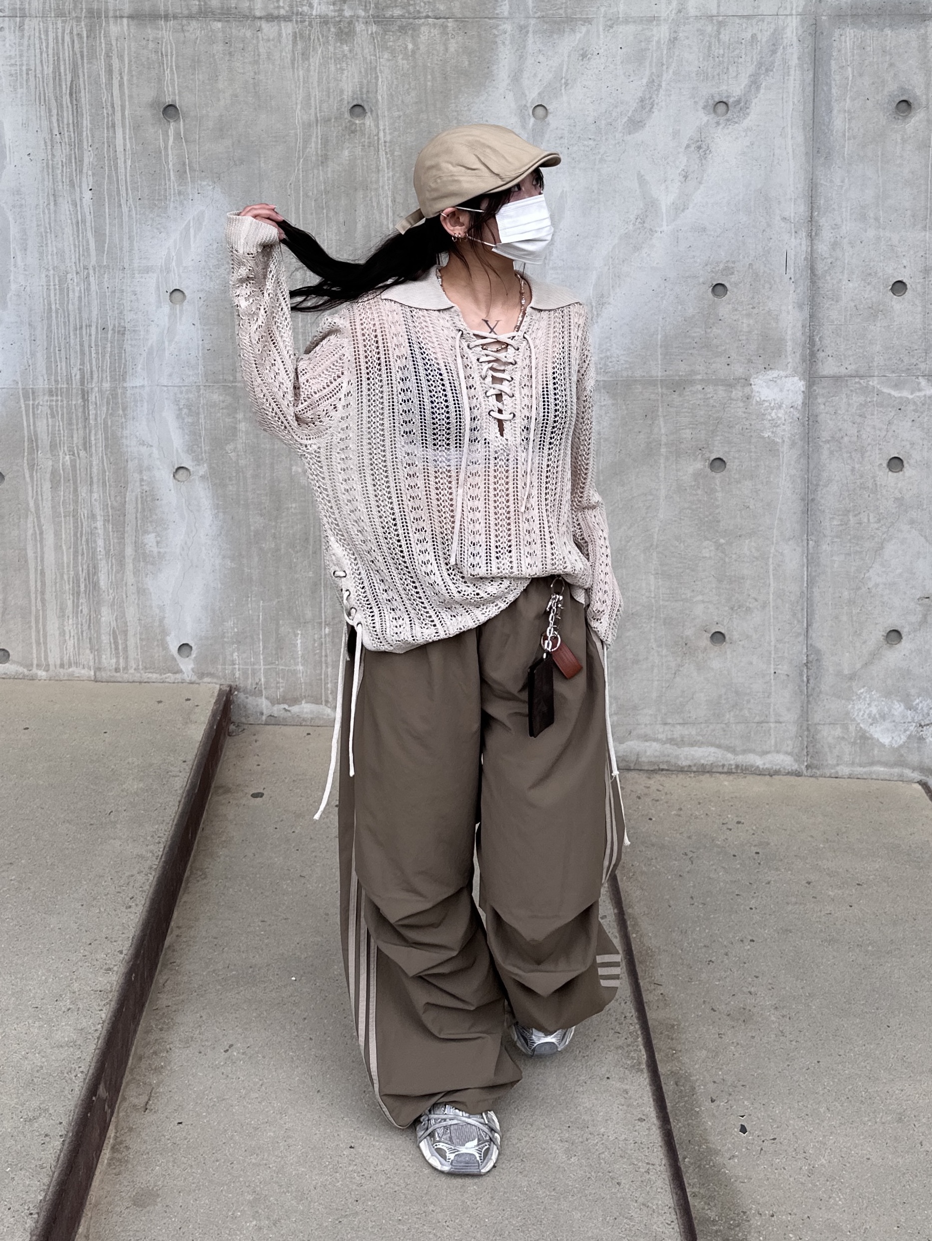 Balenciaga 3XL Sneakers Light Beige 착용 스타일 - 3