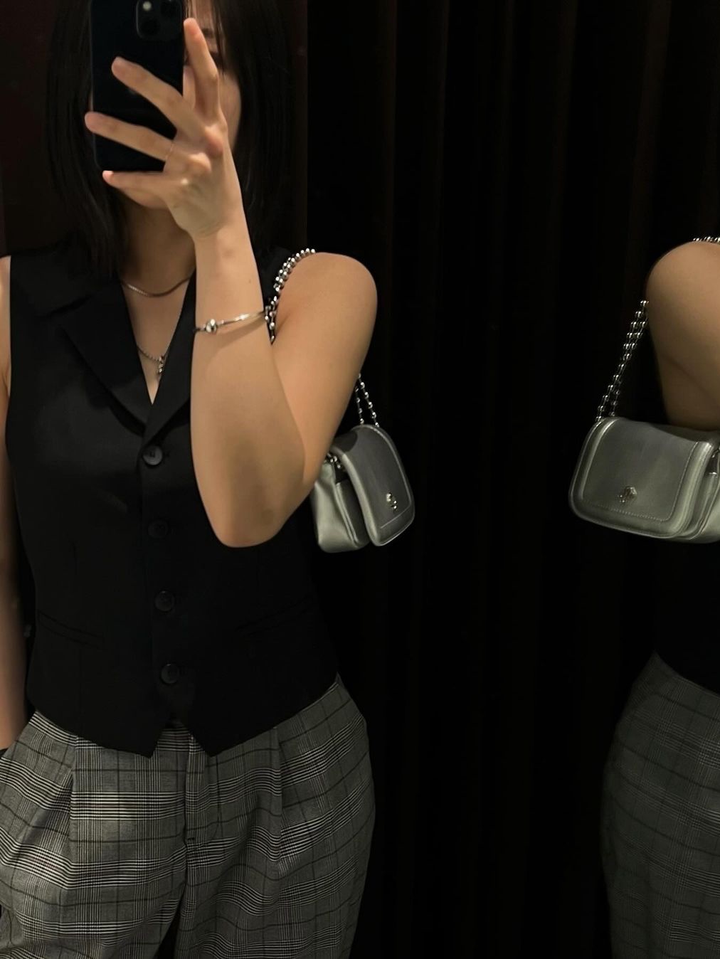 Heeari Women Poppy Chain Mini Bag Black, Heeari Women Poppy Chain Mini Bag Silver 착용 스타일