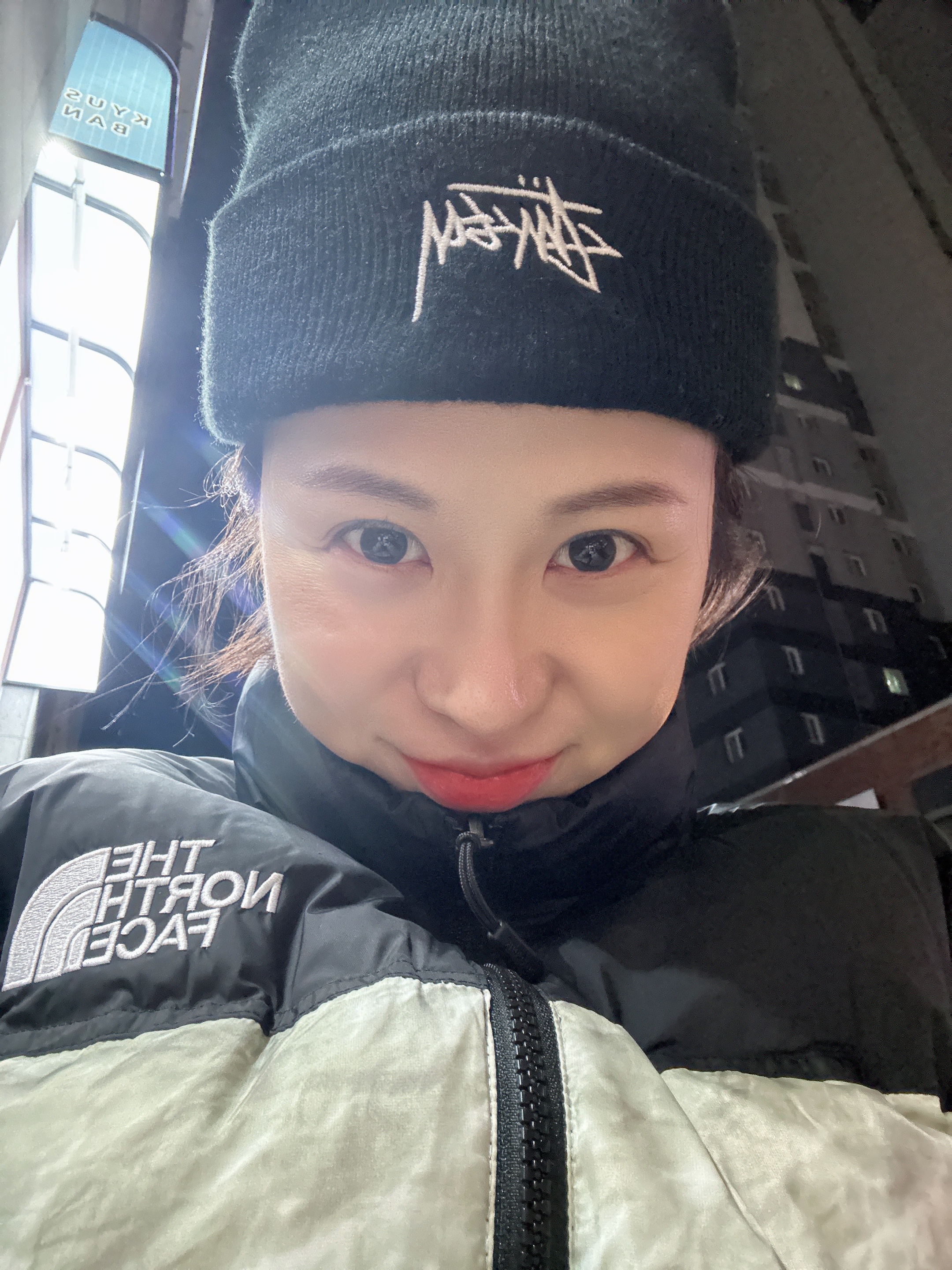 Supreme x The North Face Paper Print Nuptse Jacket - 19FW, Stussy Stock Cuff Beanie Black 착용 스타일