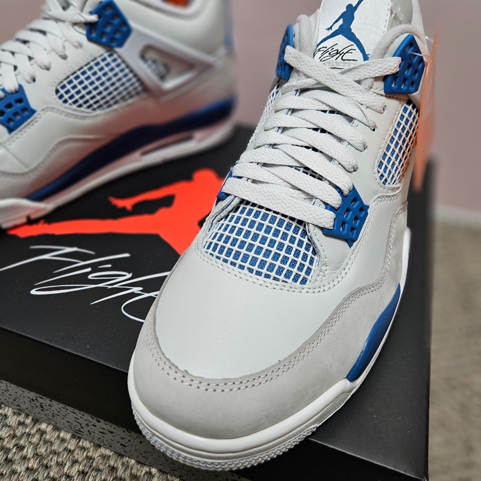 Jordan 4 Retro Industrial Blue 착용 스타일 - 4