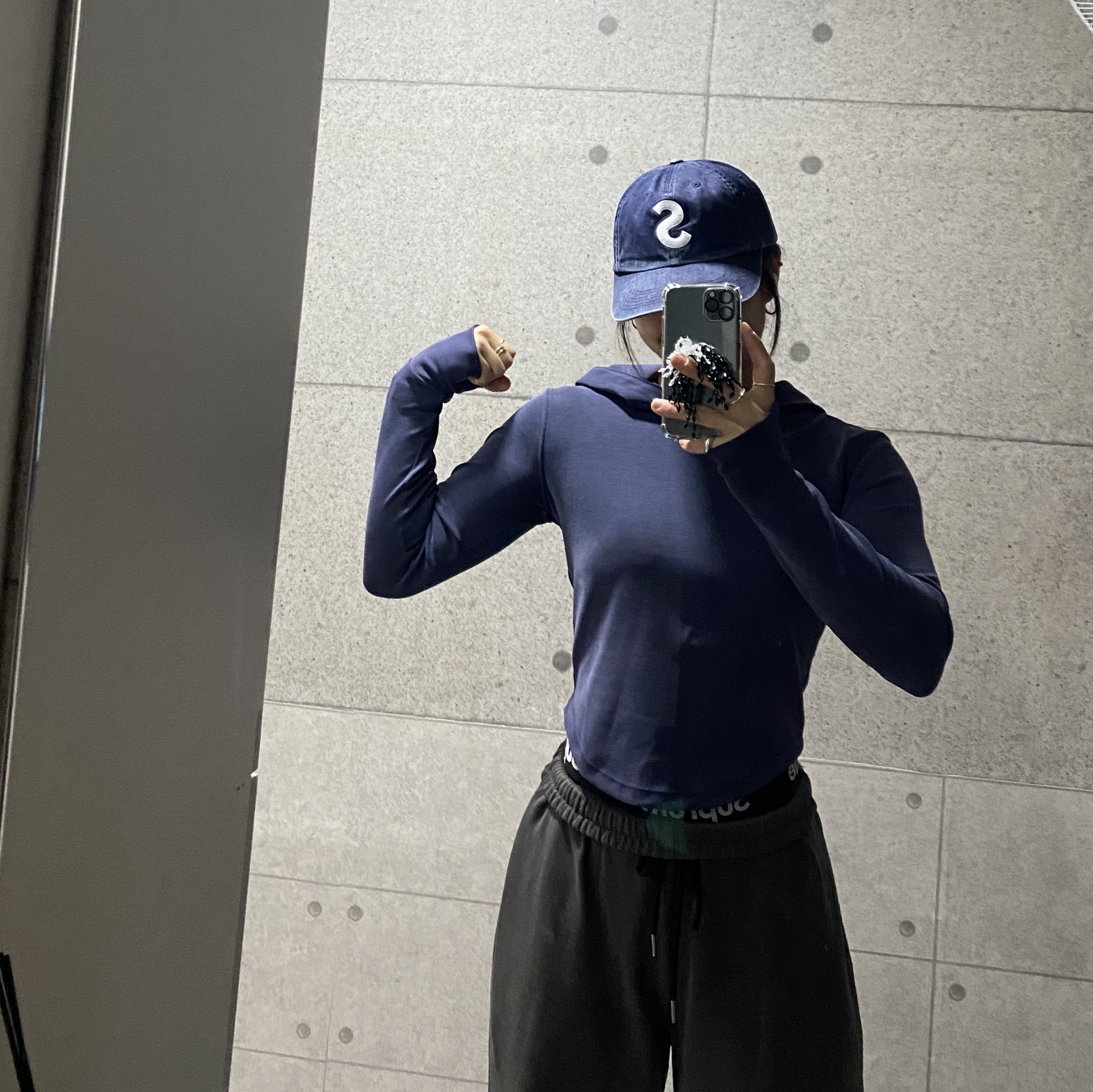 Supreme Pigment Print S Logo 6-Panel Navy - 23FW, Supreme Hanes Boxer Briefs Black (4 Pack) 착용 스타일