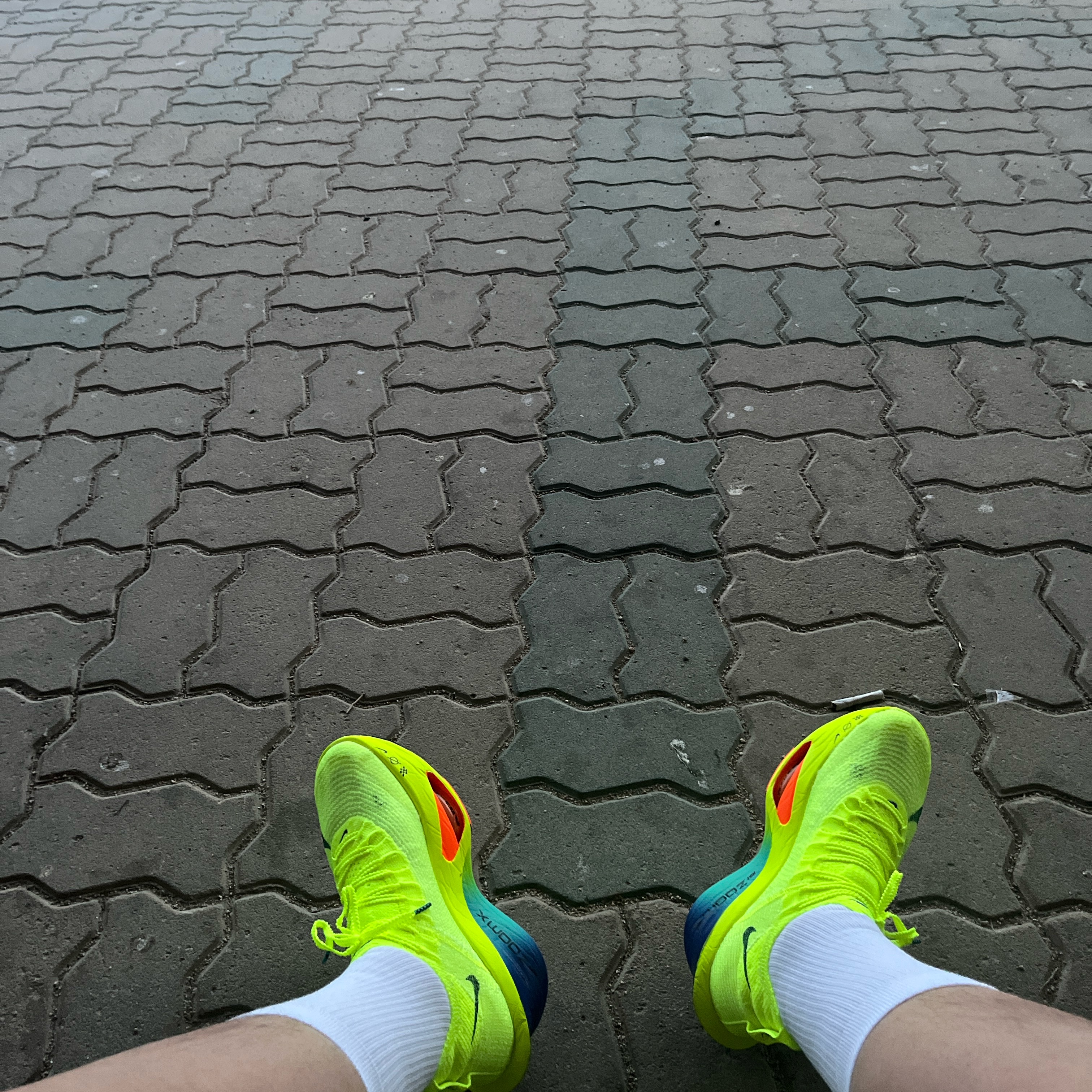Nike Air Zoom Alphafly Next% 3 Volt 착용 스타일
