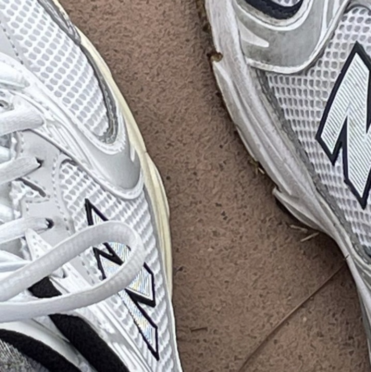 New Balance 530 Silver Cream, Thug Club Thug Pants (2) Grey 착용 스타일 - 3