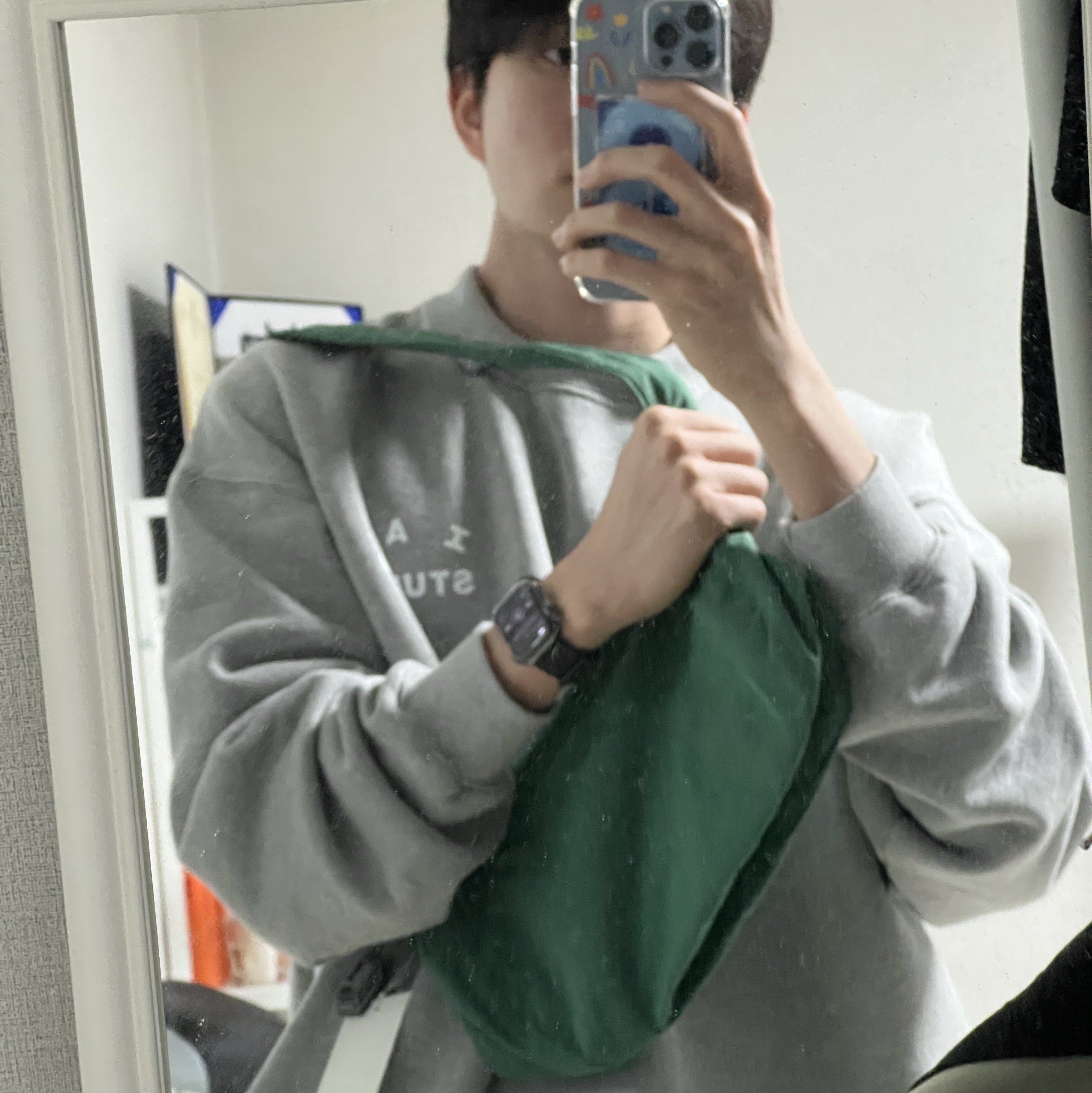 COS Nylon Crossbody Saddle Bag Dark Green, IAB Studio Rugby Sweatshirt Gray - 23FW 착용 스타일