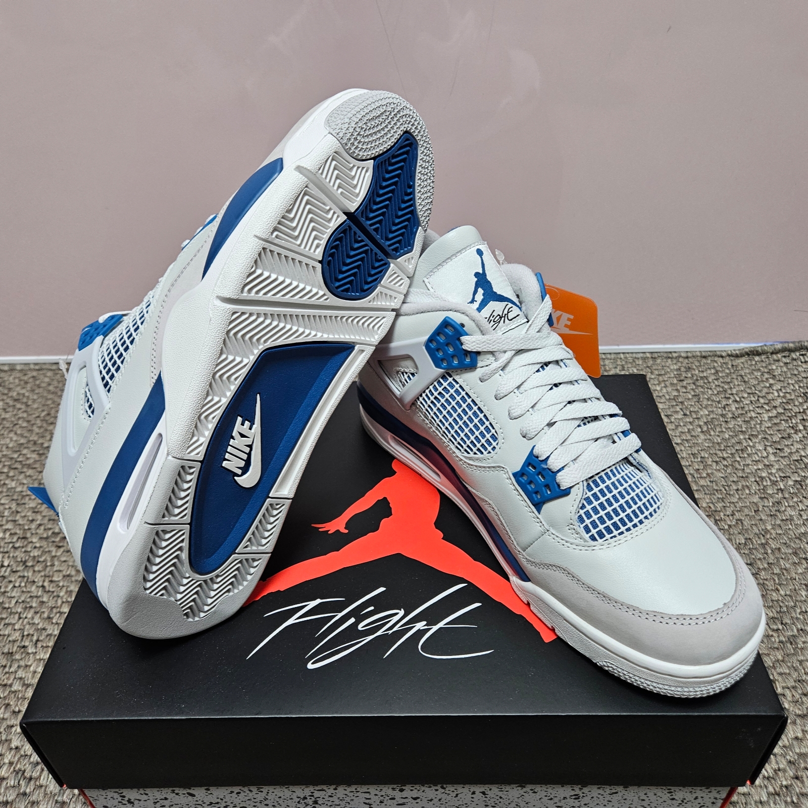 Jordan 4 Retro Industrial Blue 착용 스타일 - 3