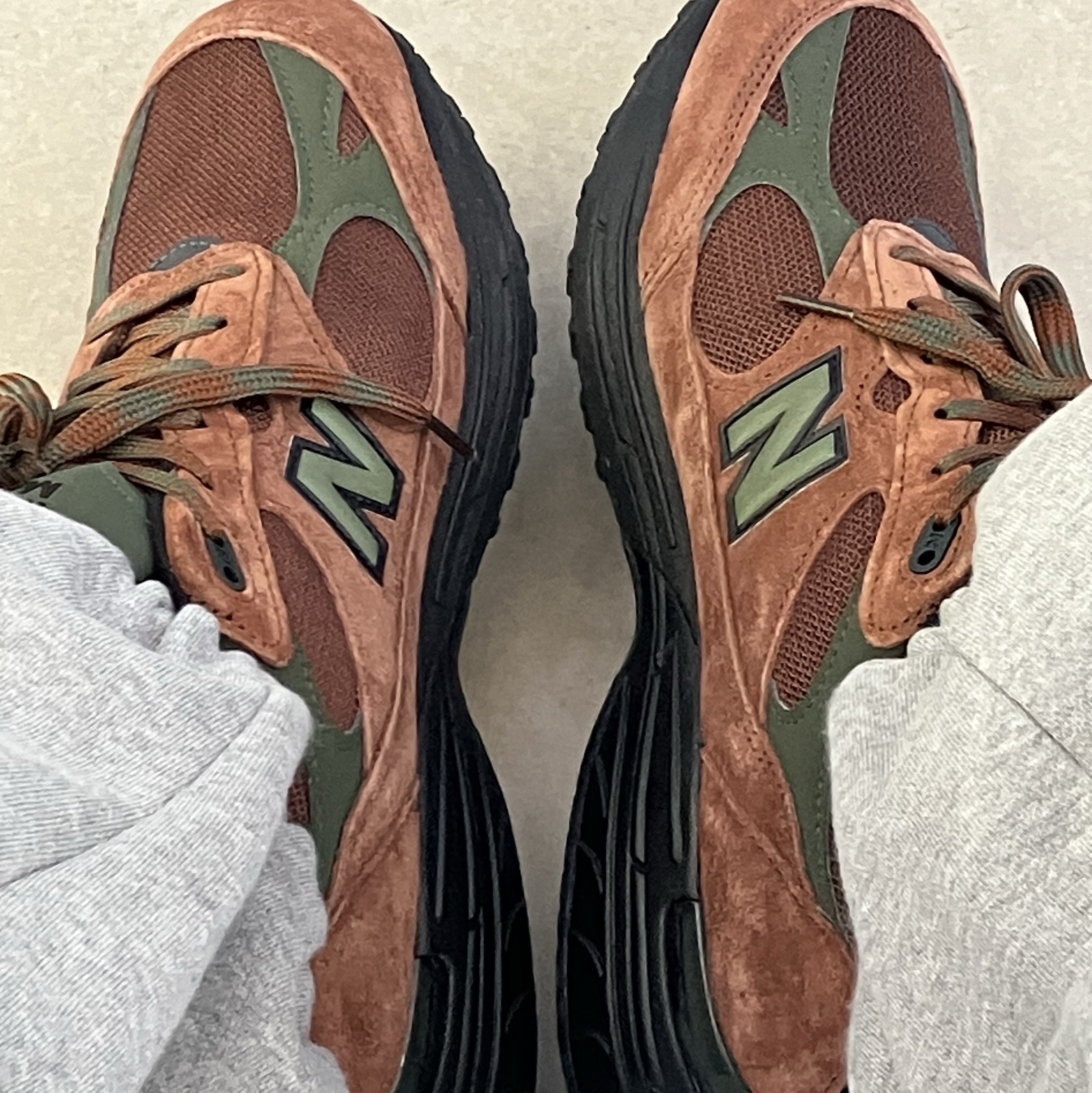 New Balance x Aime Leon Dore 993 Made in USA Brown 착용 스타일 - 2