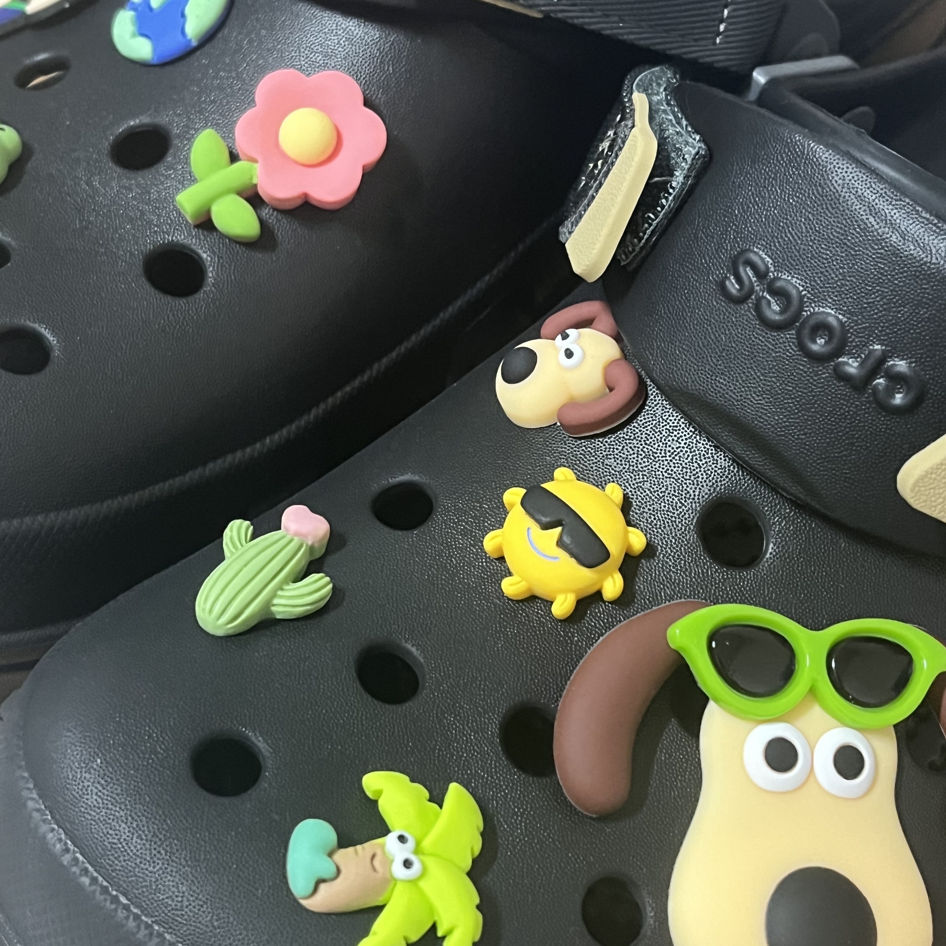 Crocs All Terrain Clog Black 착용 스타일