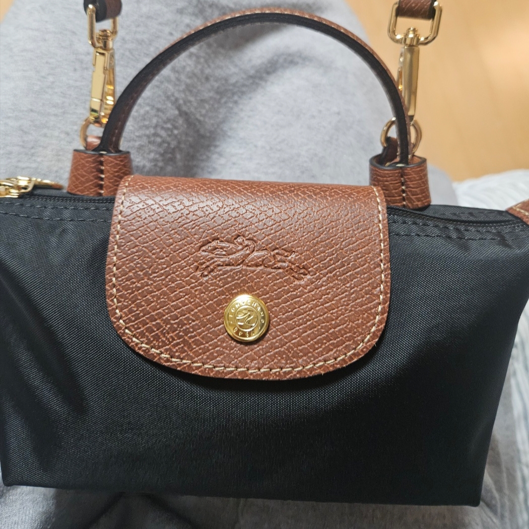 Longchamp Le Pliage Original Handle Pouch Black 착용 스타일 - 2
