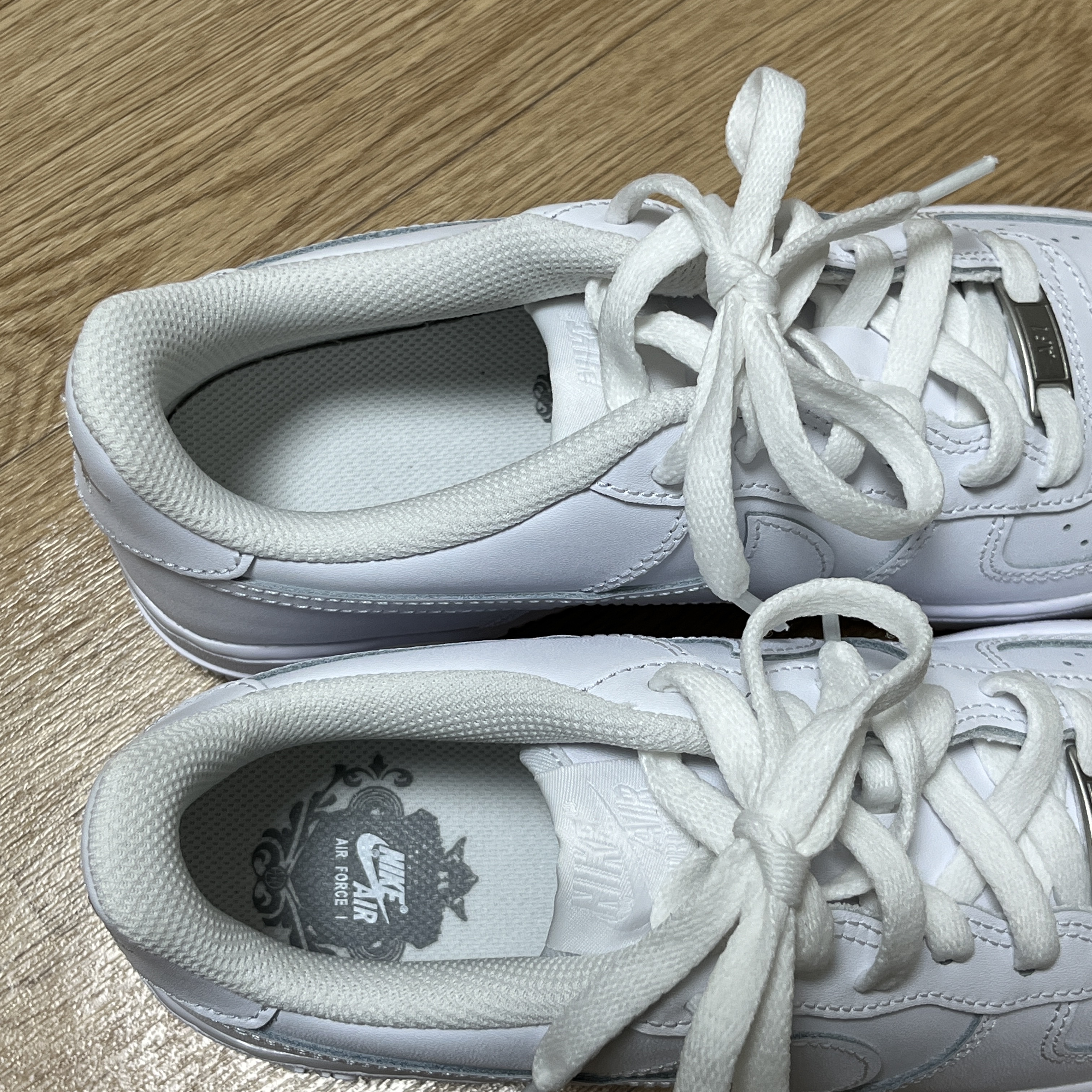 (GS) Nike Air Force 1 LE White 착용 스타일