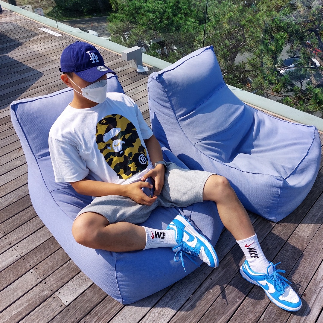 BAPE 1st Camo Big Ape Head T-Shirt White 착용 스타일